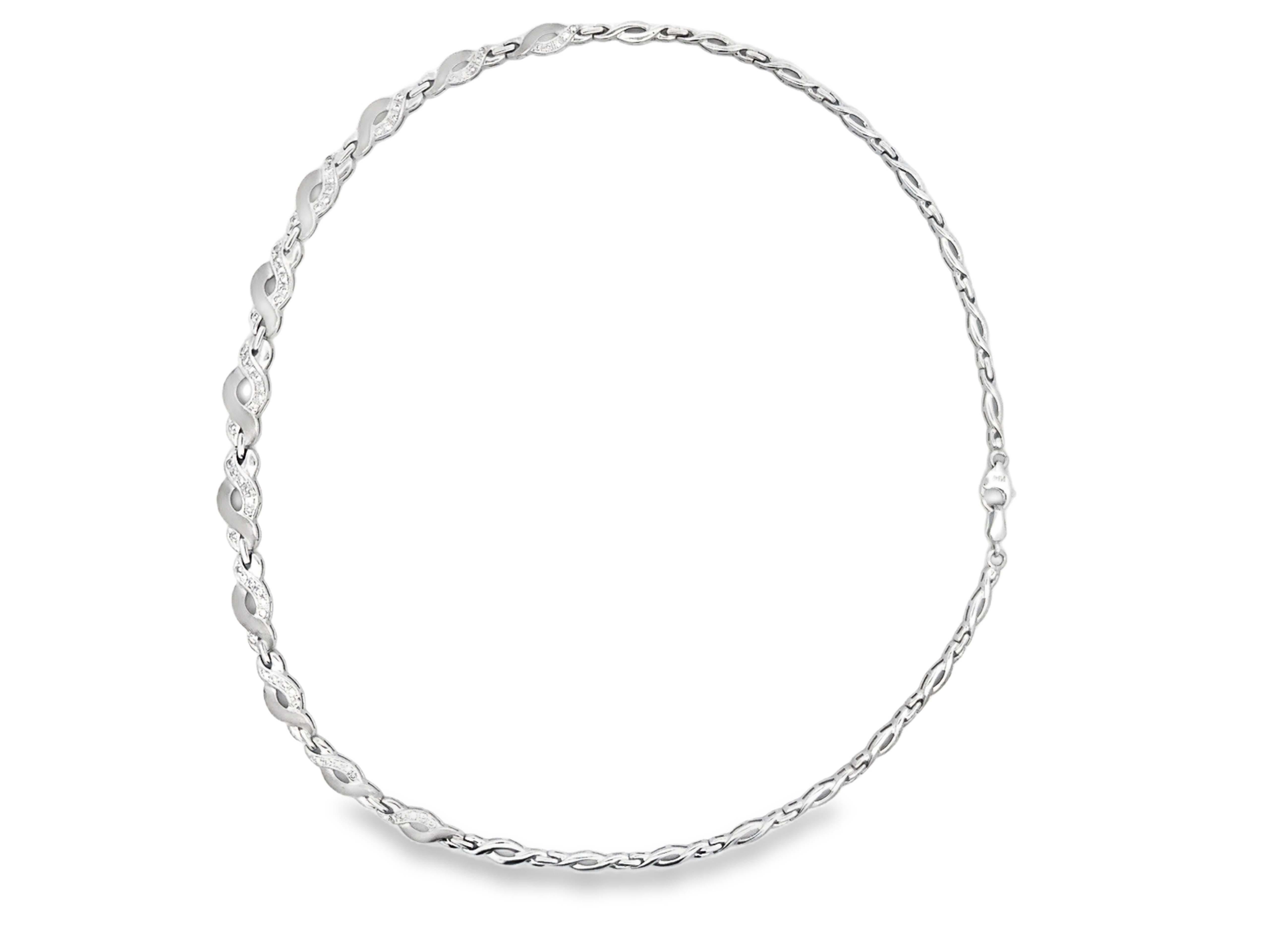 Donna Collana Infinity con diamanti a torsione in oro bianco 14k in vendita