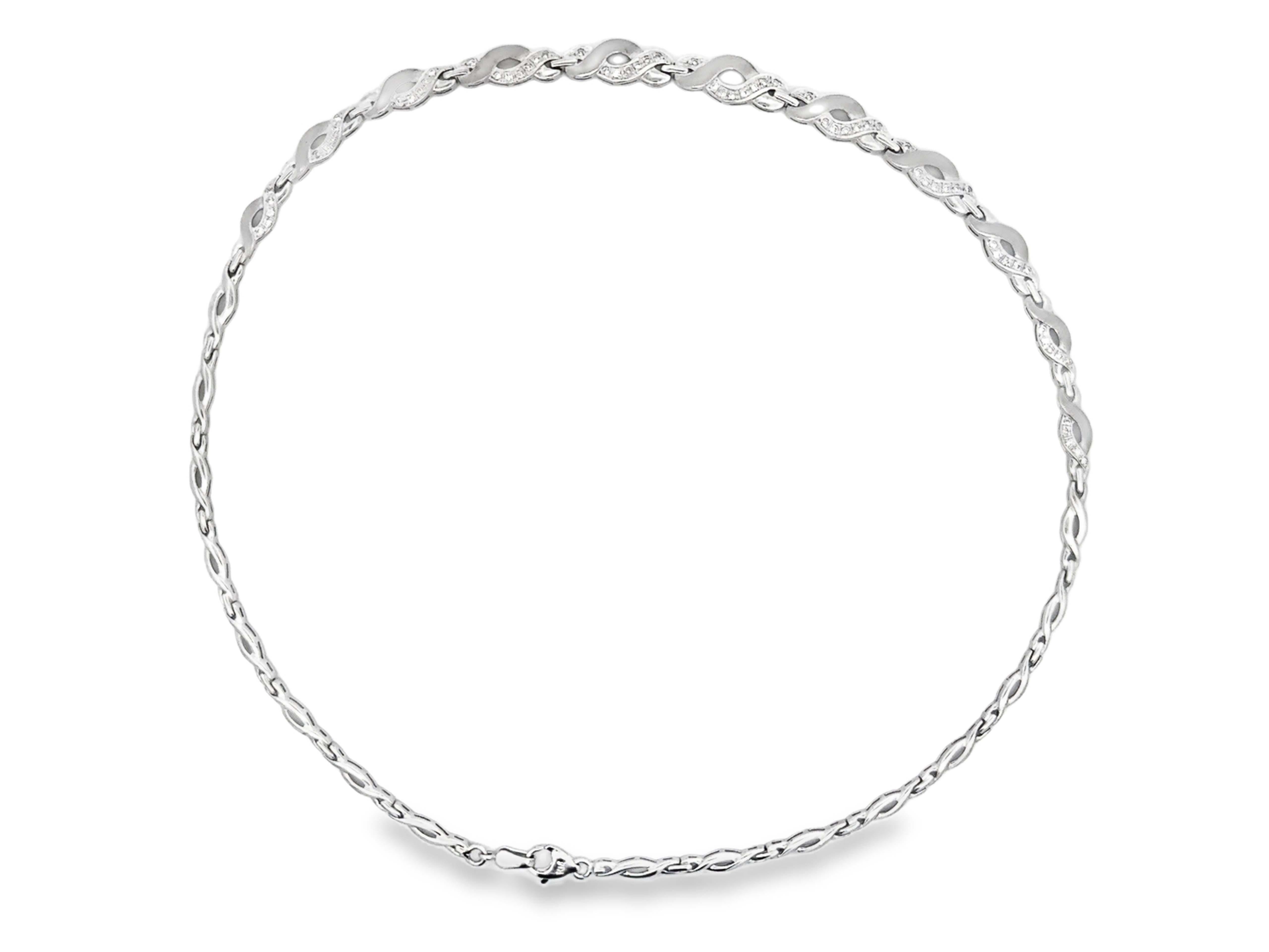 Collana Infinity con diamanti a torsione in oro bianco 14k in vendita 1
