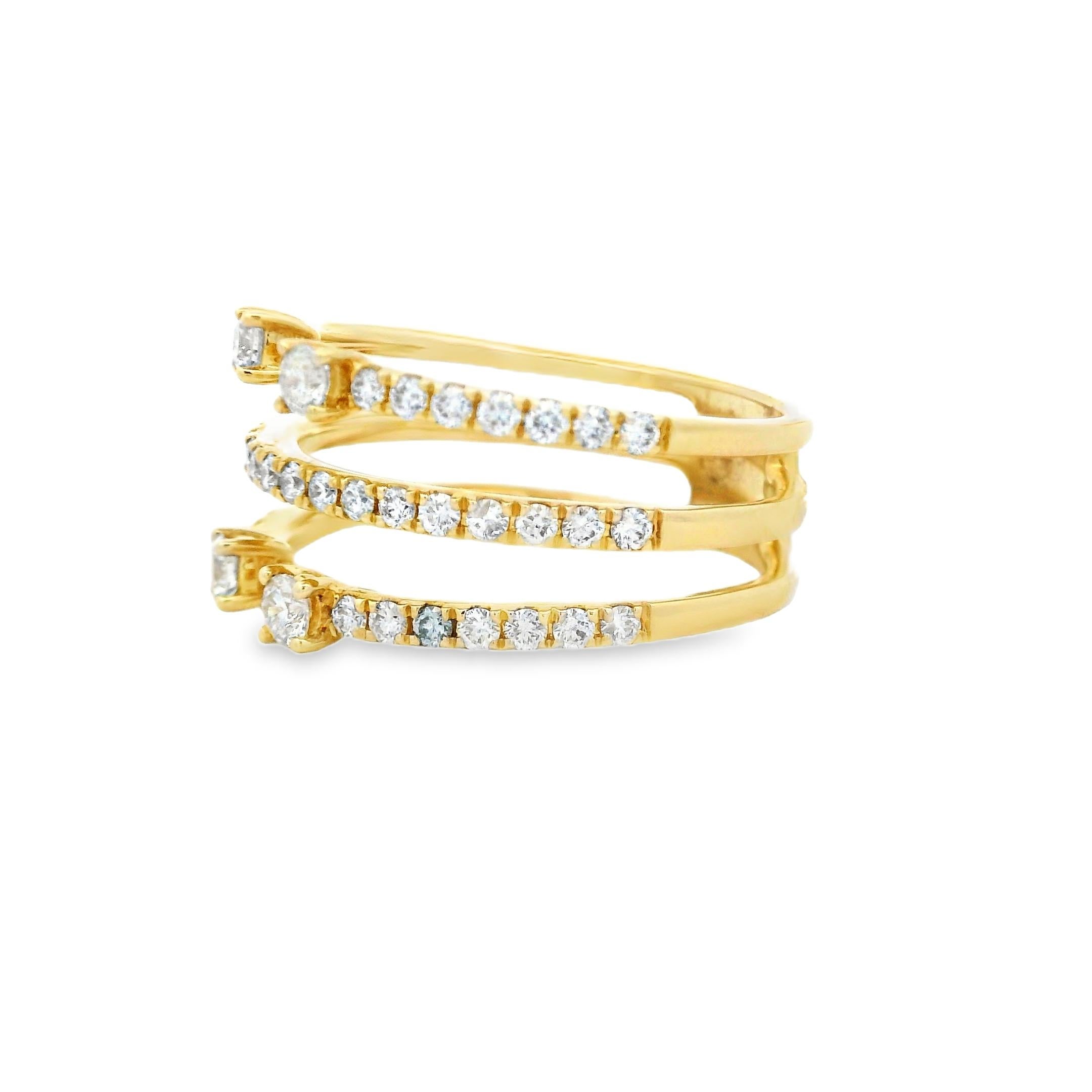 Contemporain Bague torsadée en or jaune 14K avec 0.75 carats Taille 7 en vente