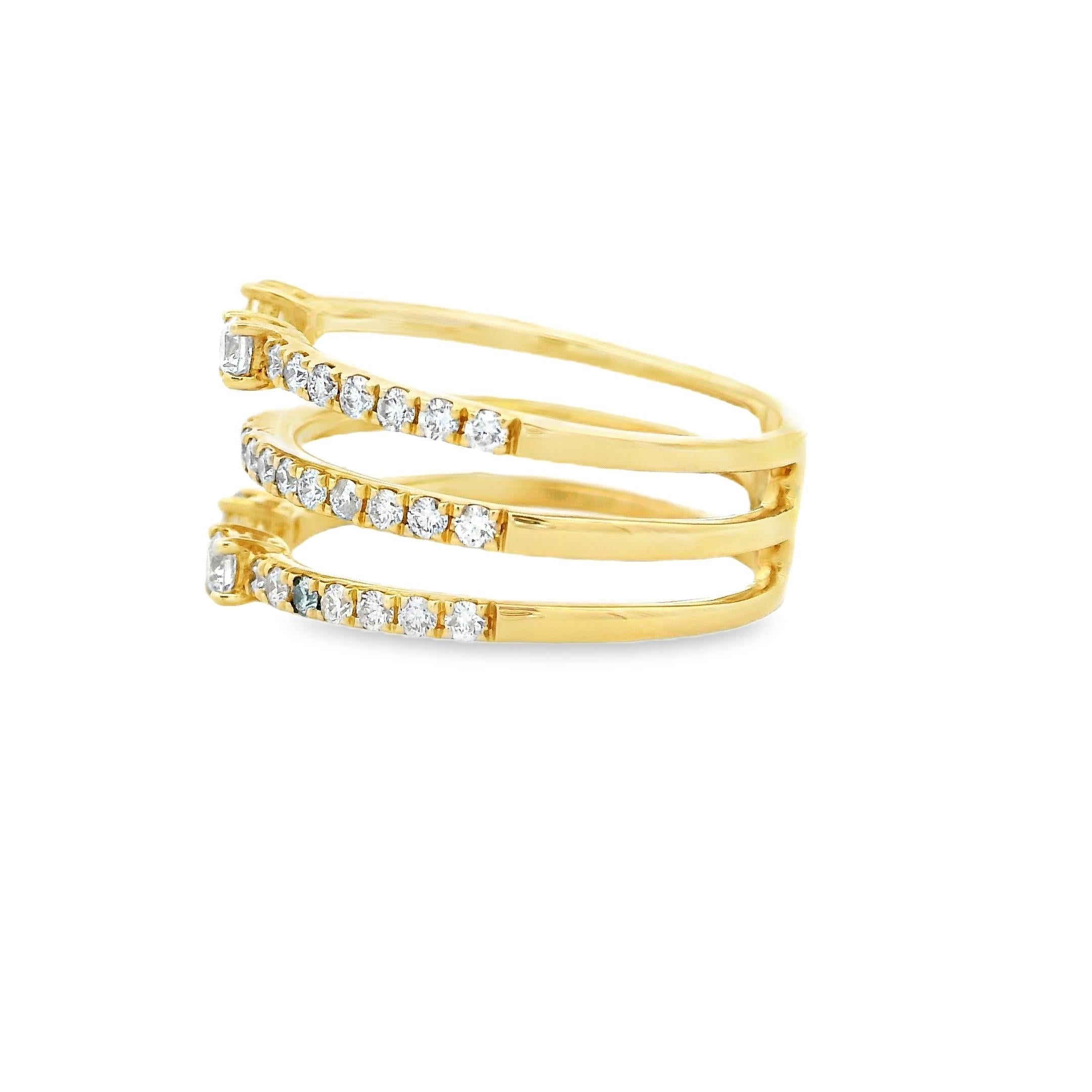 Taille ronde Bague torsadée en or jaune 14K avec 0.75 carats Taille 7 en vente