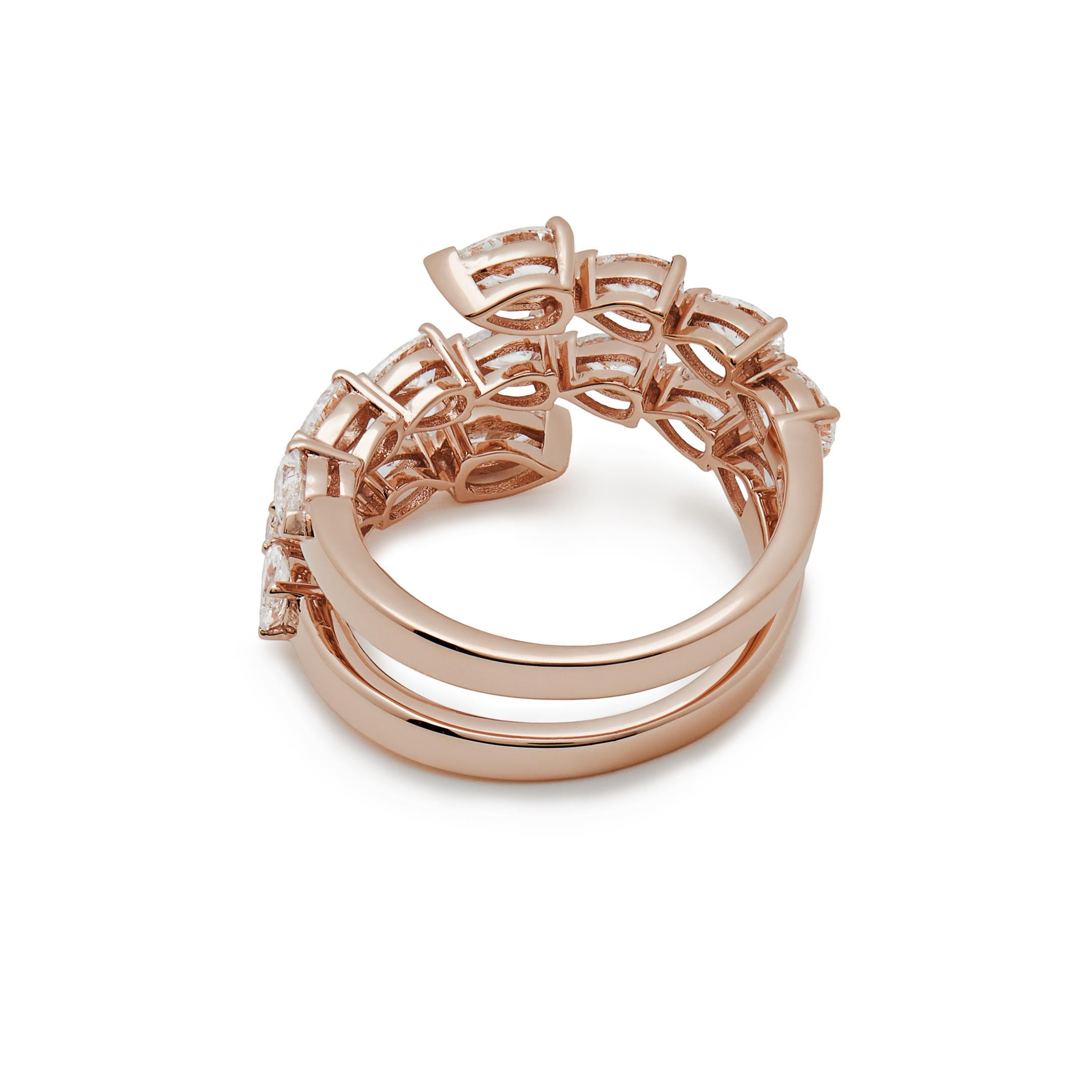 Diamond Twist Rose Gold Ring In New Condition In New York, NY