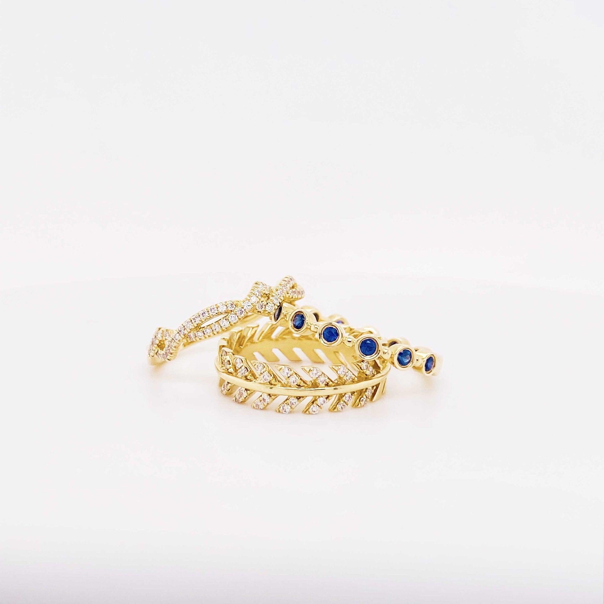For Sale:  Diamond Twisted Vine Band 14 Karat Gold Stackable Ring 0.25 Carat '1/5 Carat' 4