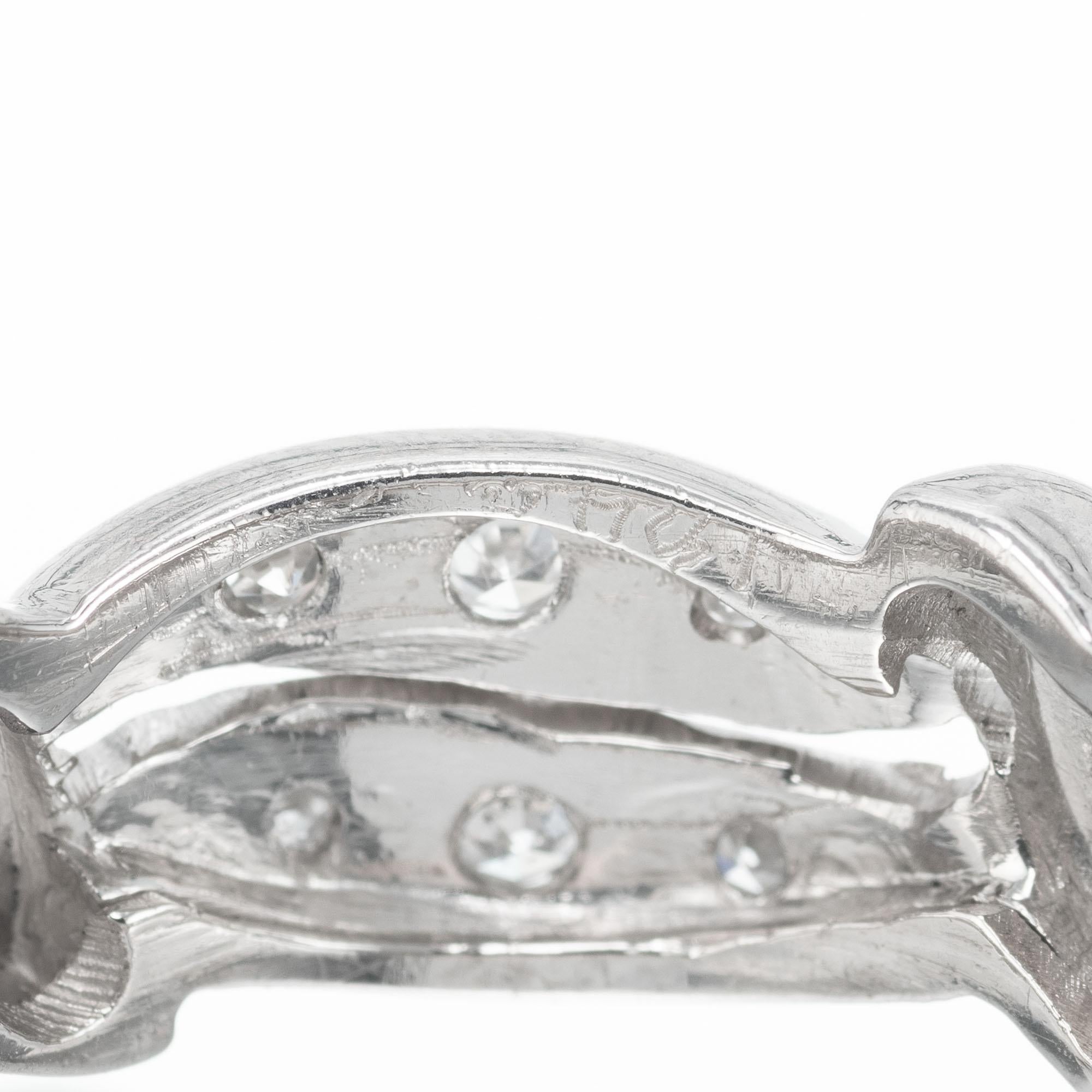 Zweireihiger Memoryring aus Platin mit Diamanten im Zustand „Gut“ im Angebot in Stamford, CT