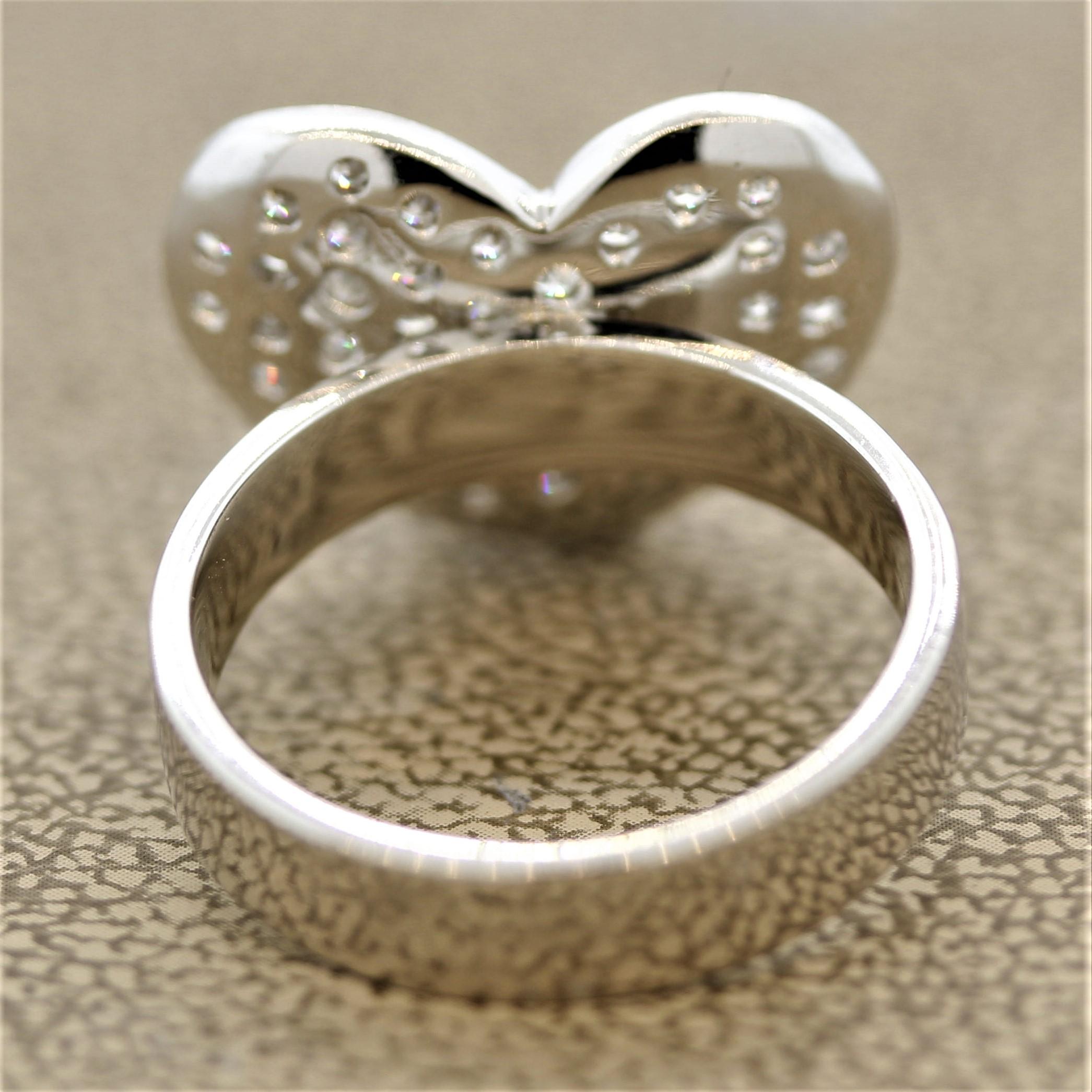Diamond Two-Tone Gold Heart-Butterfly Ring In New Condition In Beverly Hills, CA