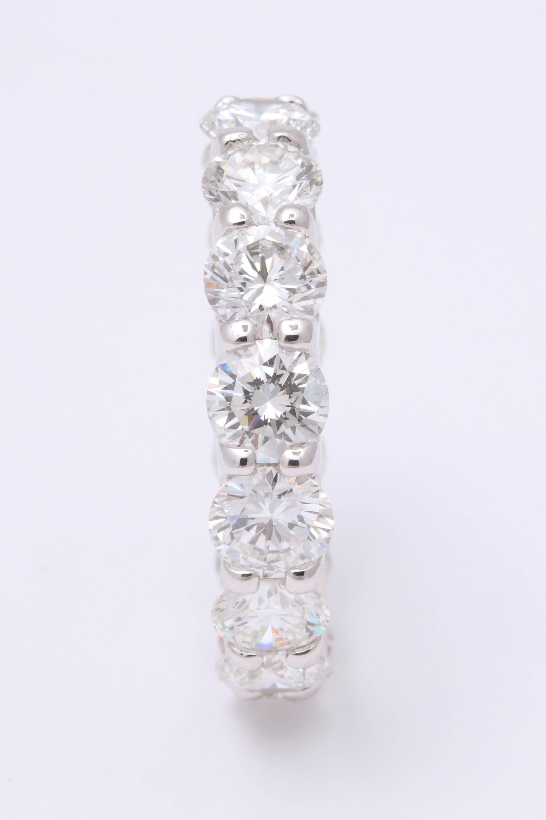 Diamond U Setting Eternity Band Set in Platinum In New Condition For Sale In New York, NY