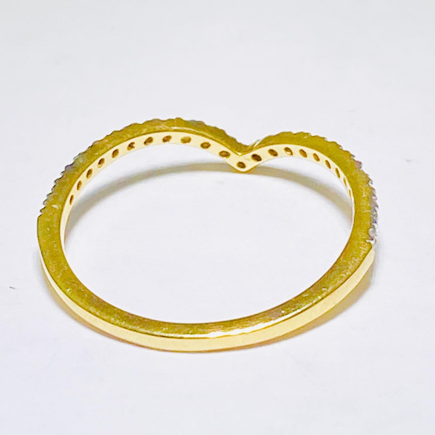 gold band fashion ring