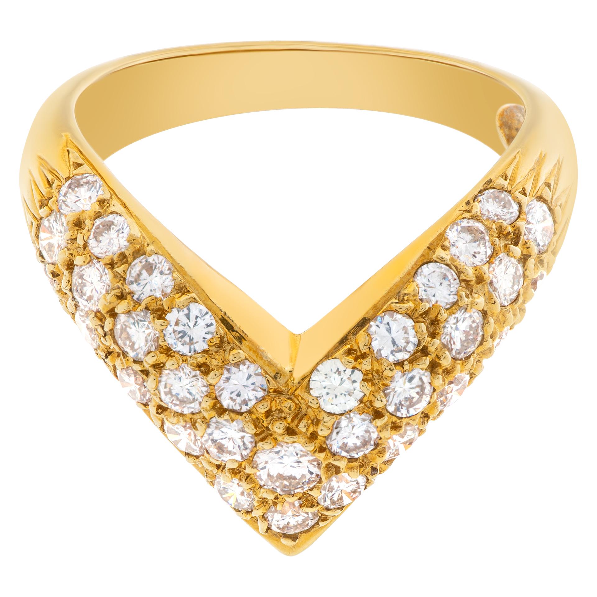 Women's Diamond V Ring in 18k Yellow Gold For Sale