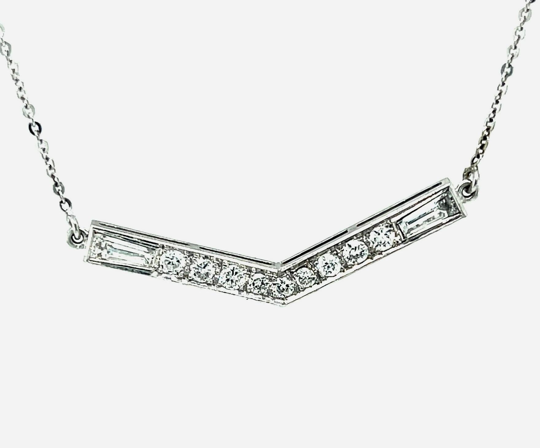 Women's Diamond V-Shaped 1.0 Carat Necklace 18k White Gold For Sale