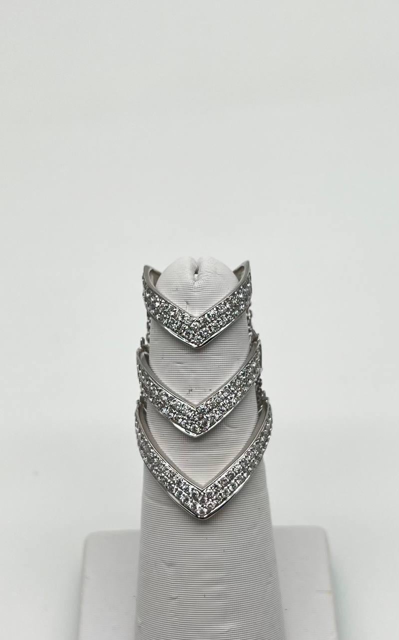 Diamond V Shaped Chain Statement Chevron 18 Karat White Gold Pave Statement Ring In New Condition For Sale In Oakton, VA
