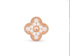 Orecchino singolo vintage Alhambra con diamanti in oro rosa 18 carati di Van Cleef & Arpels