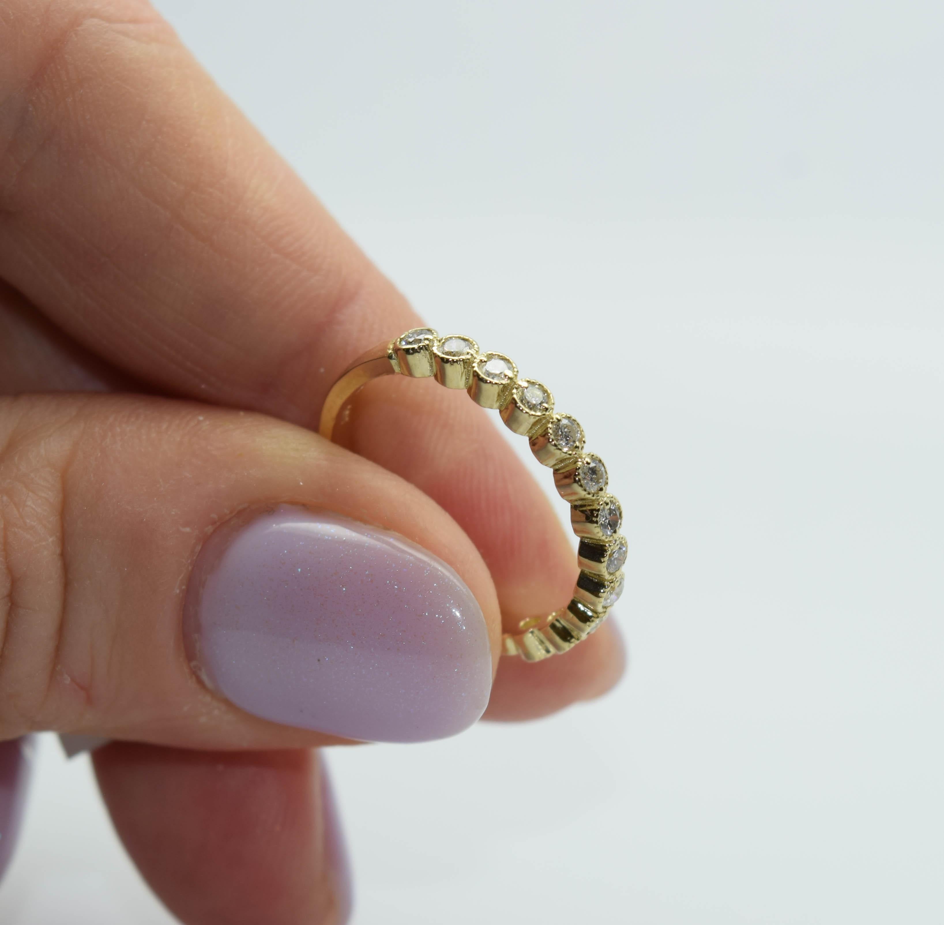 Diamant Vintage weding Band 14KT Gold 12 Diamanten Ring handgefertigt (Rundschliff) im Angebot