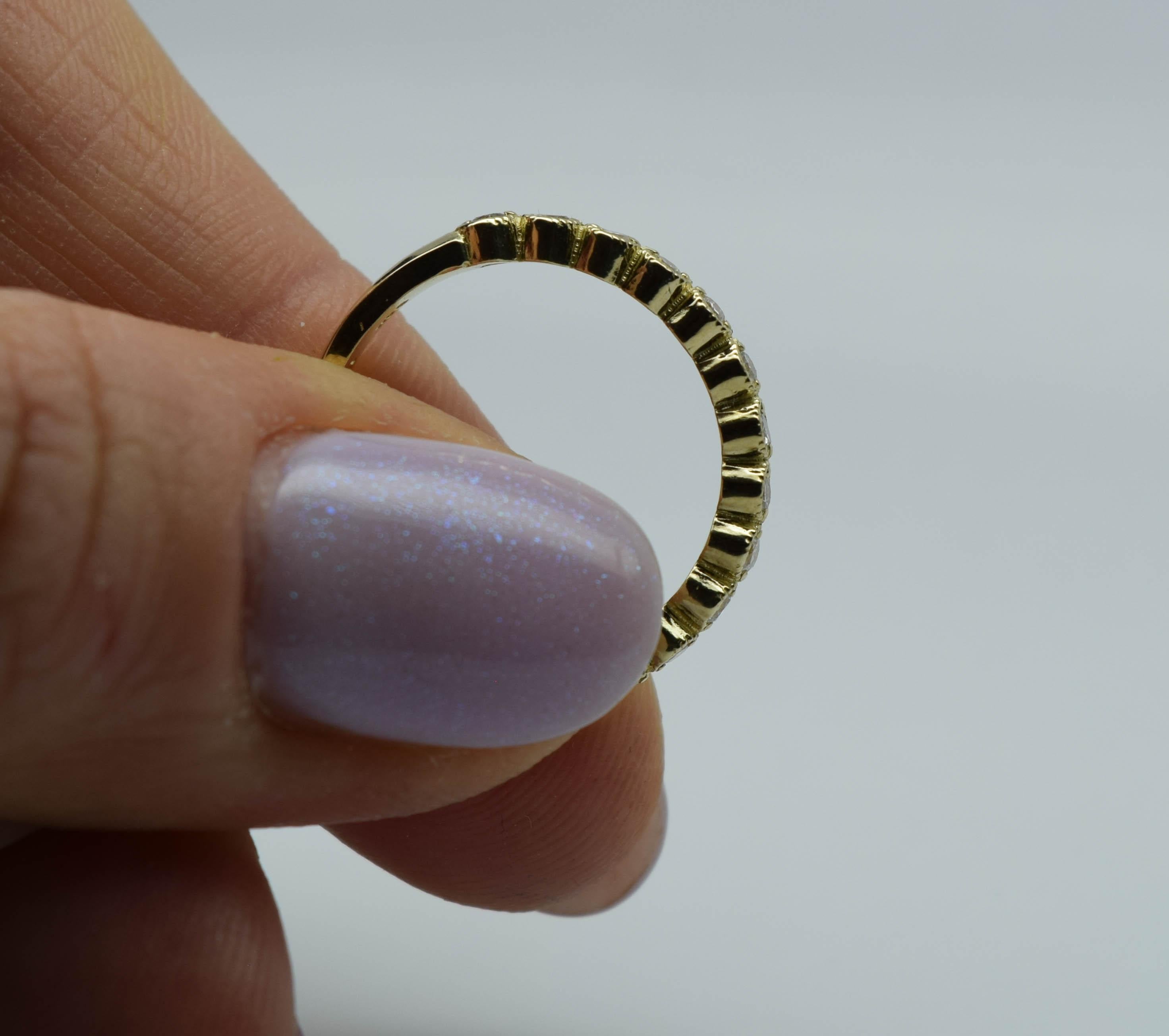 Diamant Vintage weding Band 14KT Gold 12 Diamanten Ring handgefertigt im Zustand „Neu“ im Angebot in Boca Raton, FL