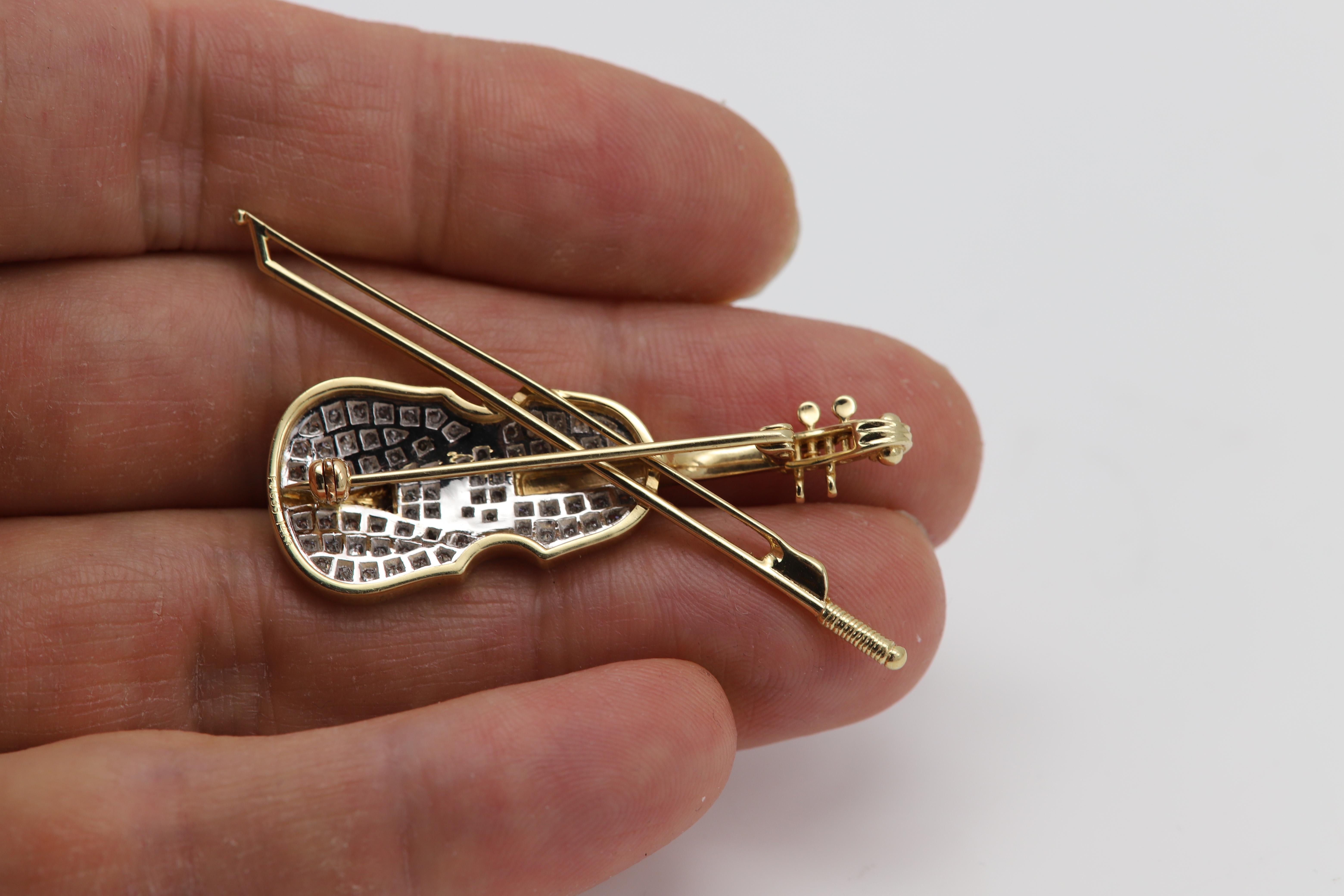 Diamond Violin Brooch Circa 1960 Brooch Pin Vintage Miniature Violin 14 karat For Sale 1