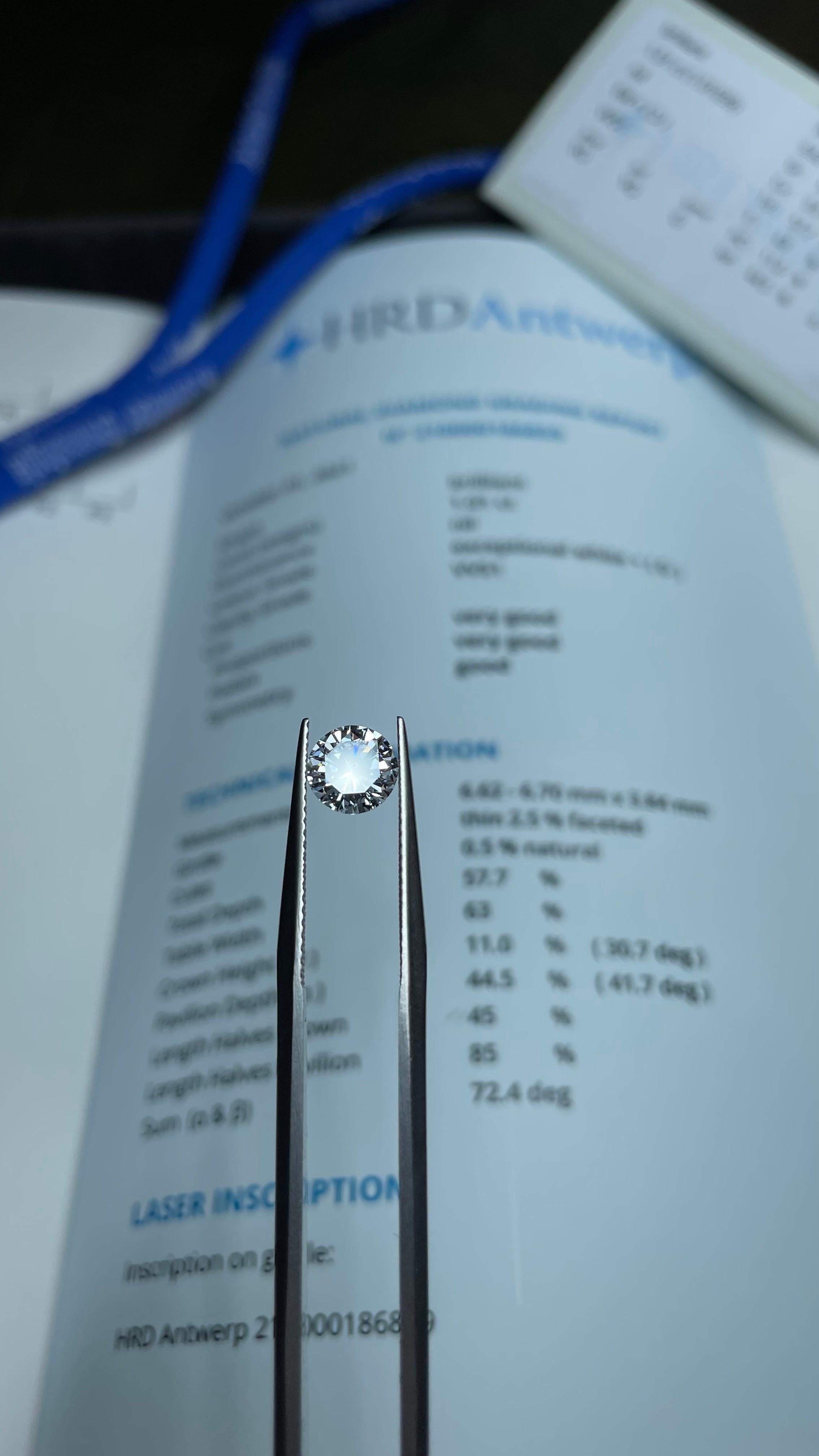 Aesthetic Movement Diamond VVS1 Colour:D Certified HRD Antwerp 1.01ct For Sale