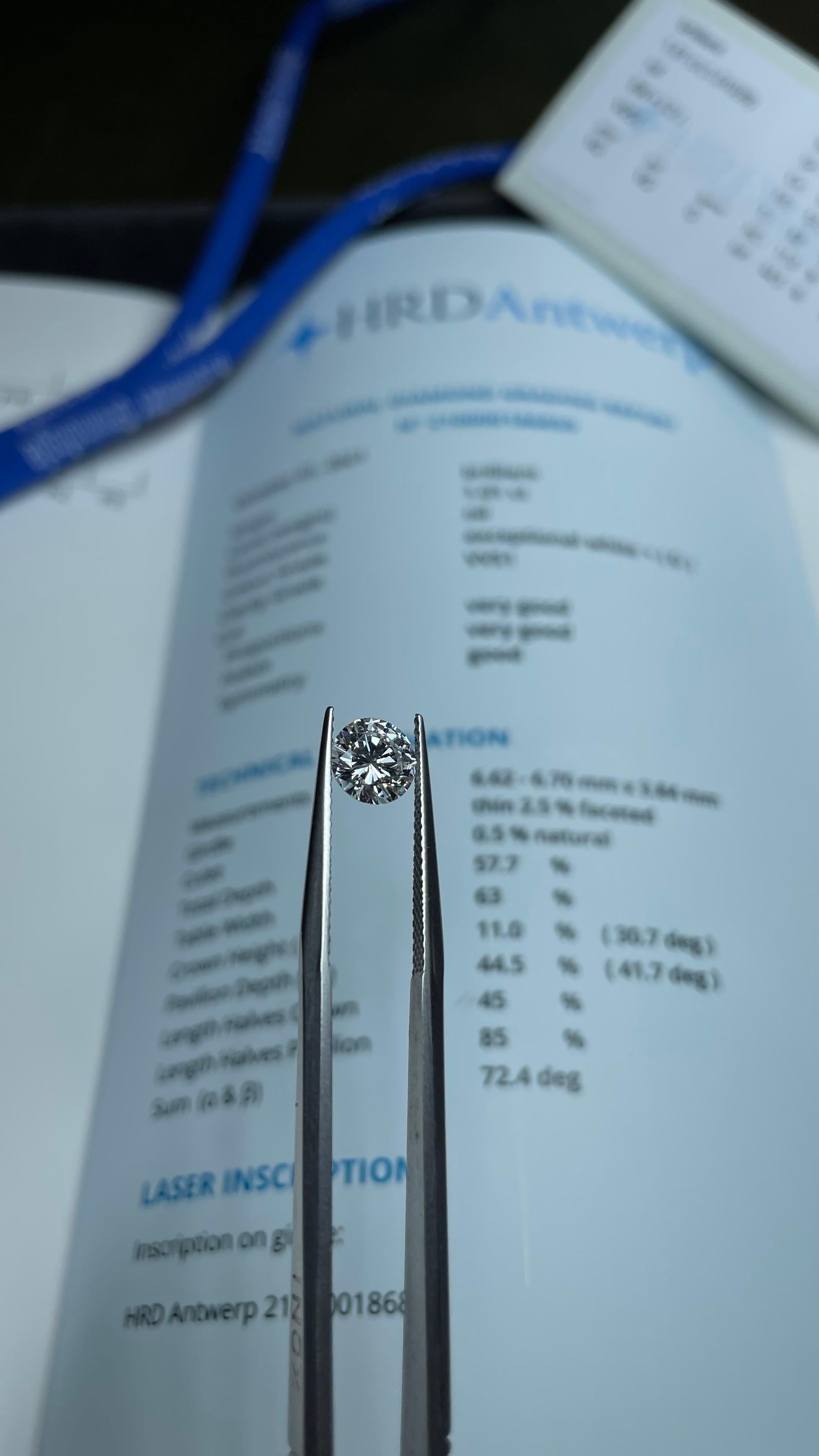 Brilliant Cut Diamond VVS1 Colour:D Certified HRD Antwerp 1.01ct For Sale