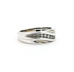 Diamond Wave Band in 10k White Gold