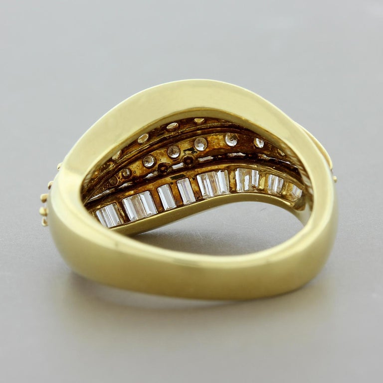 Diamond Wave Gold Ring For Sale at 1stDibs