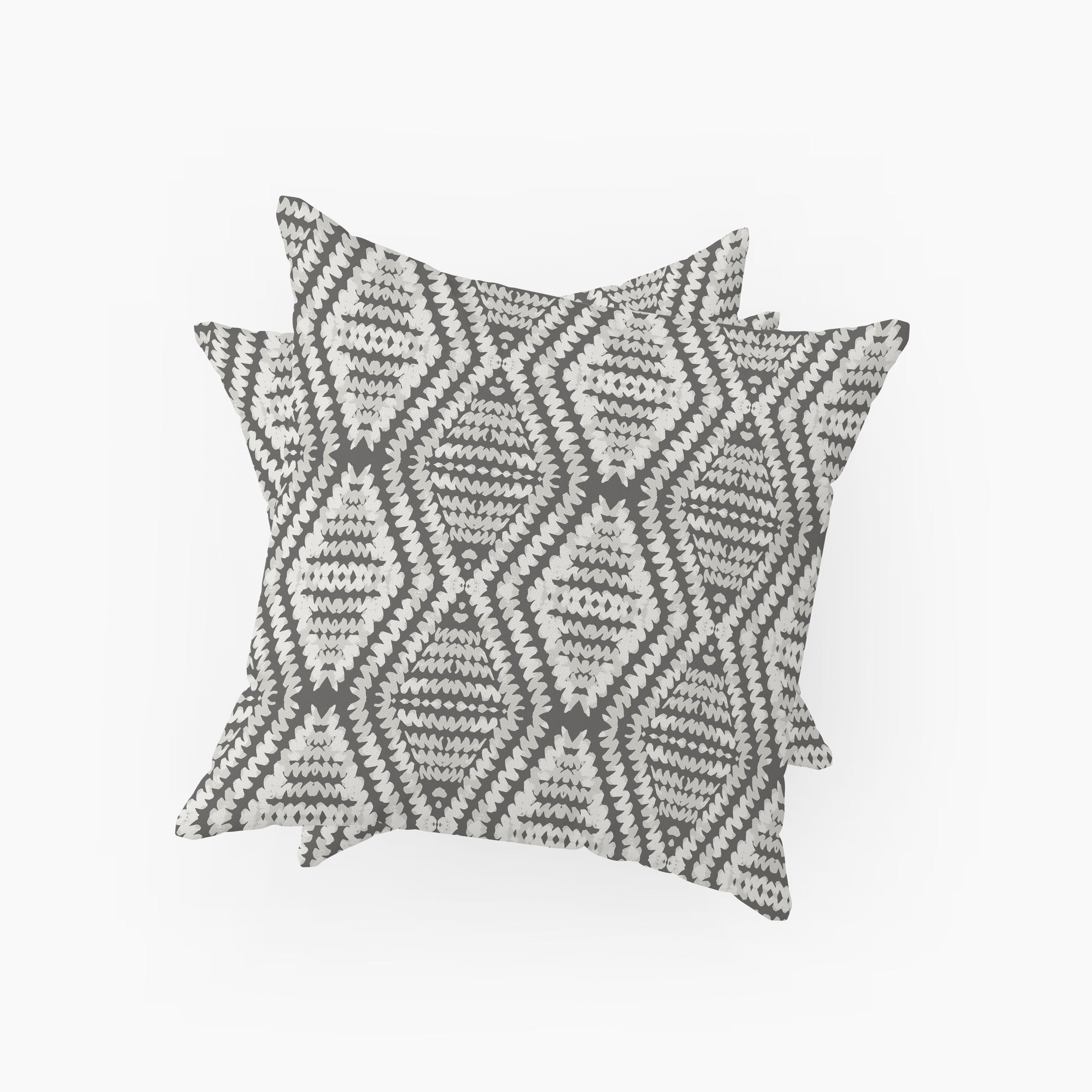 Contemporary Diamond Wave Polyester Throw Pillows Set of 2 in Cream For Sale