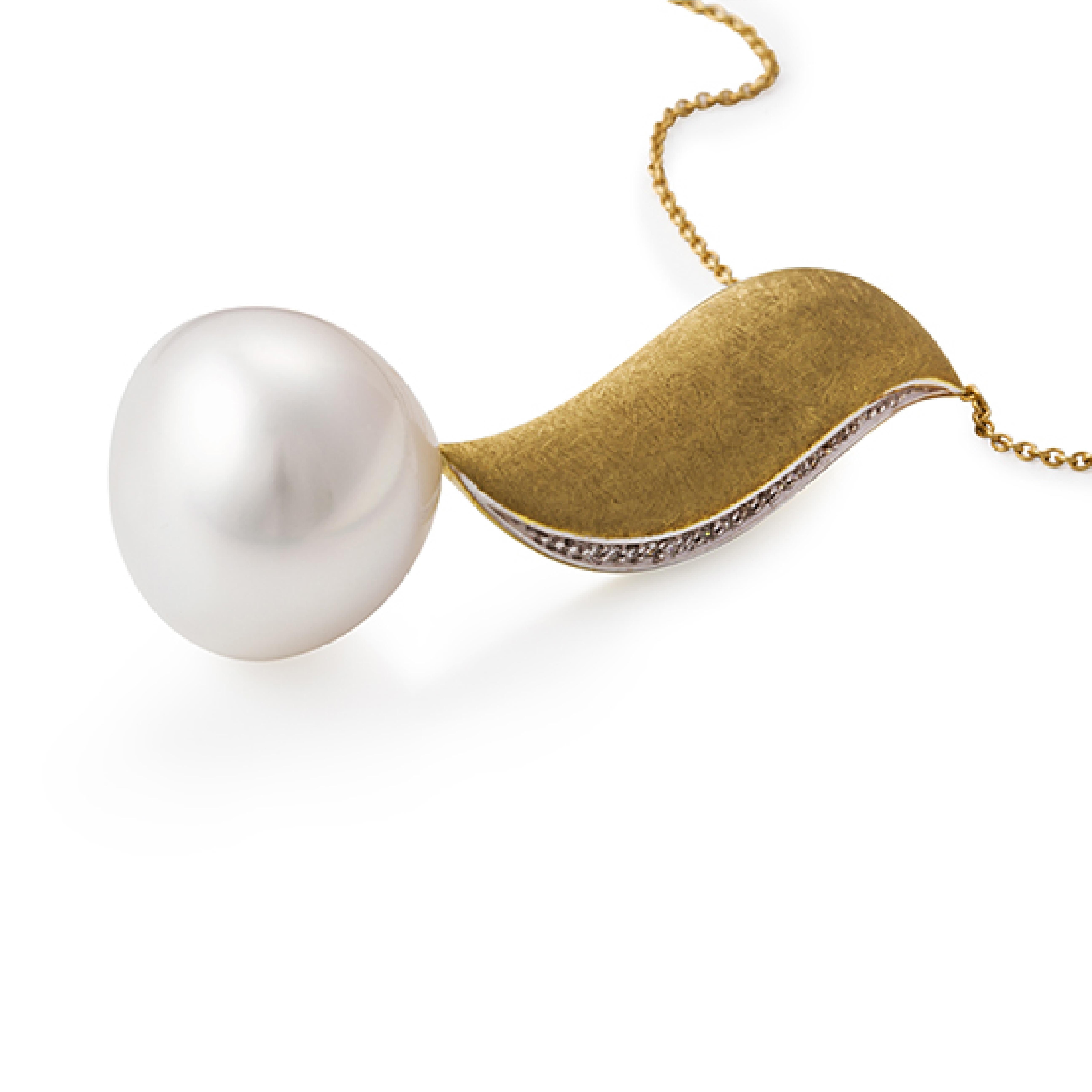 Modern Diamond Wave White Diamond Yellow Gold South Sea Pearl Drop Pendant Necklace For Sale