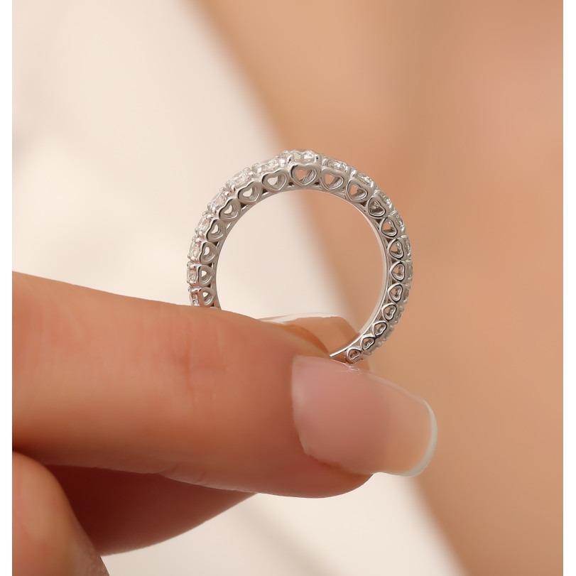 Einzelheiten zum Produkt :

- • Auf Bestellung gefertigt

- • Gold Kt: 14kt

- • Verfügbare Goldfarben: Roségold, Gelbgold, Weißgold

- • 1.12t Natürlich  Diamant

- • Diamant Farbe-Klarheit: F-G Farbe VS/SI Reinheit

- • Wird mit Schmuckzertifikat