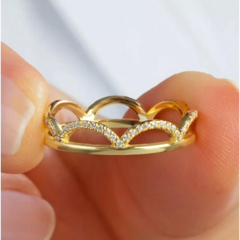 Retro Diamond Wedding Band 14K Solid Yellow Gold Crown Stacking Ring For Sale