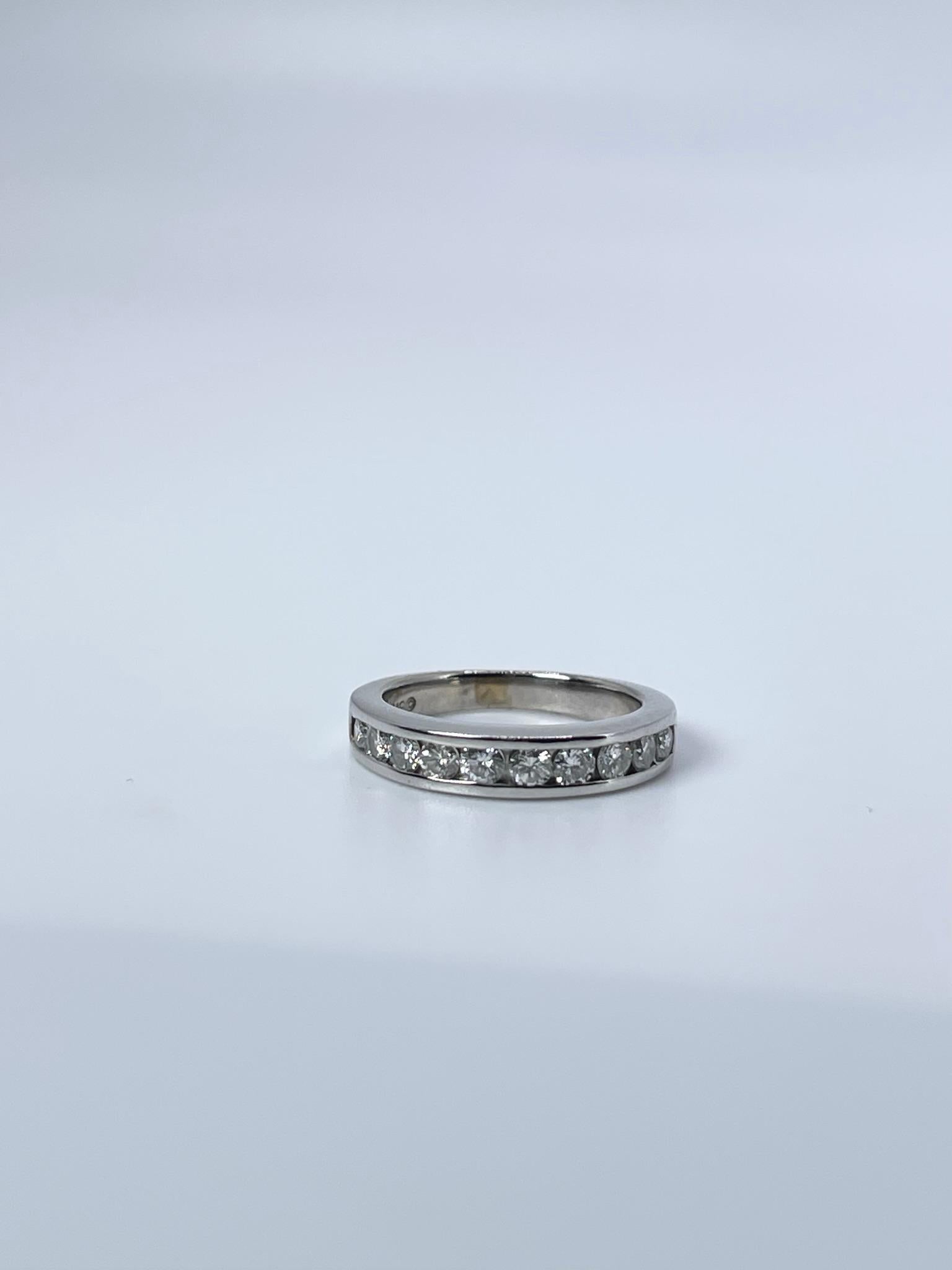 Modernist Diamond wedding band 14KT 0.80ct marriage diamond ring natural diamonds For Sale