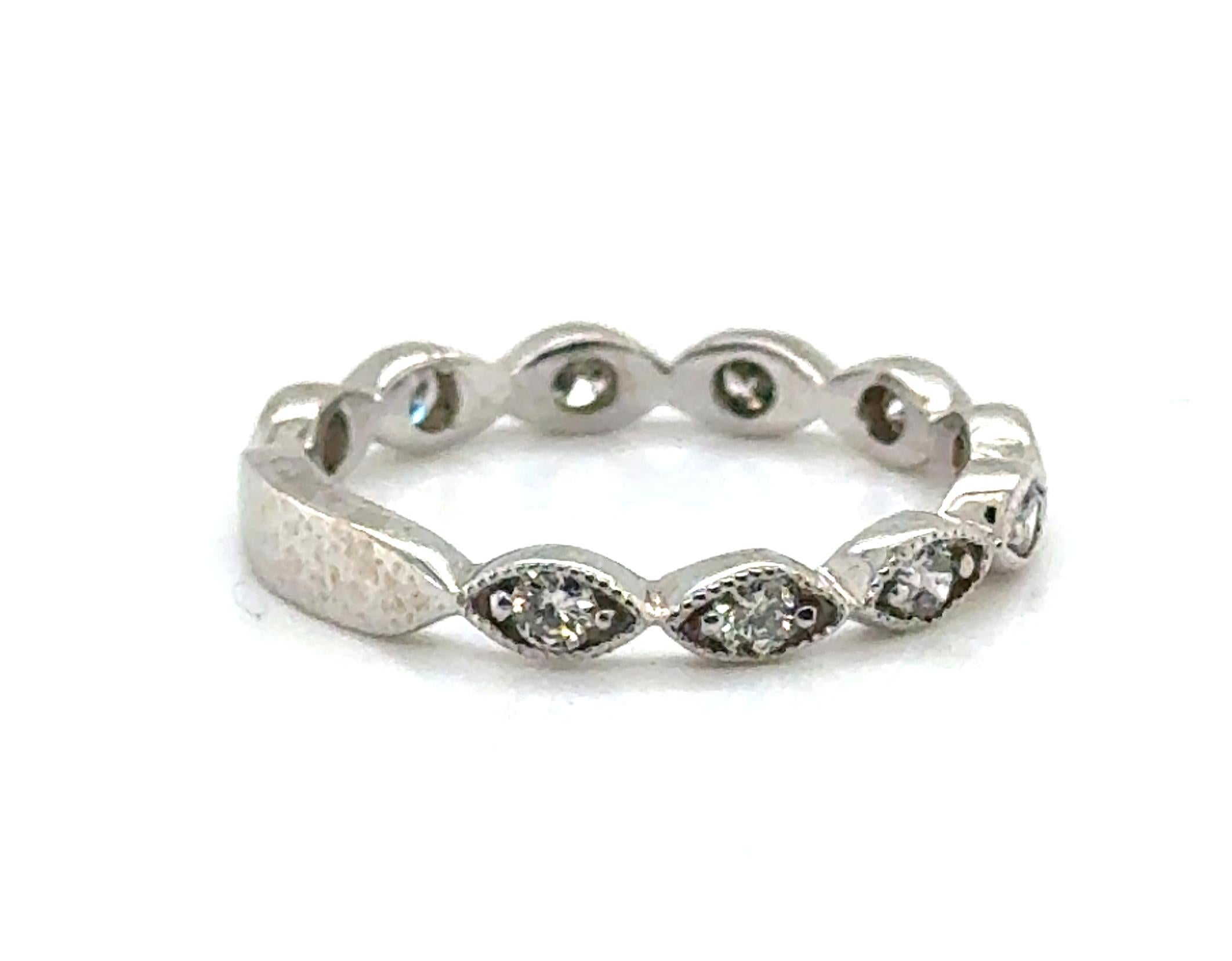 Diamond Wedding Band Anniversary Ring .25ct Mined 14K White Gold Brand New



Over $150 in Gold Value Alone

Great Ring to Showcase Alone or Stack Bands With 

Near Eternity Band

Diamonds Go Almost All the Way Around

14K White Gold

100% Natural