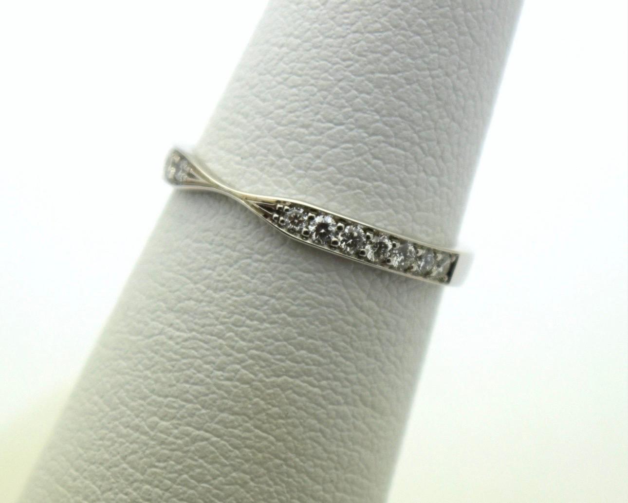 Anillo de oro de 18 KT con diseño de lazo para alianza de diamantes en Nuevo estado para la venta en Boca Raton, FL