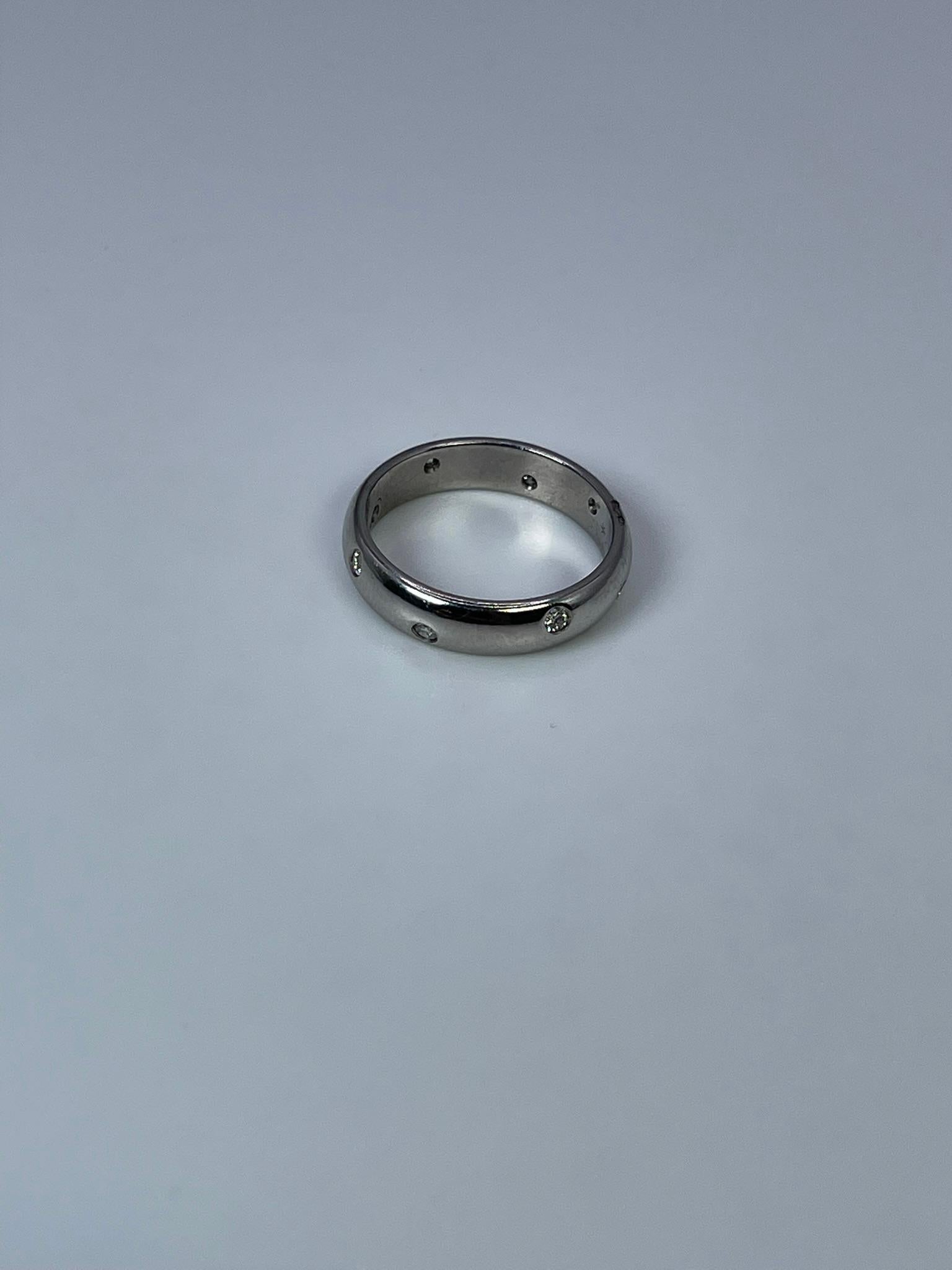 Modernist Diamond Wedding Band Platinum 0.16ct Diamond Ring Wedding Ring Classic  For Sale