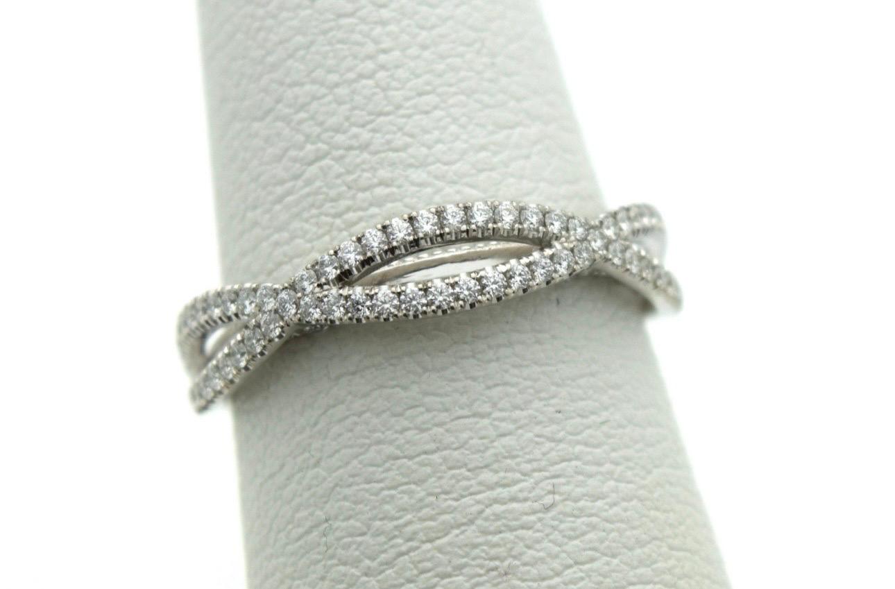 Brilliant Cut Diamond Wedding Band Twist 18KT white gold Fine Diamonds VS 0.55ct For Sale