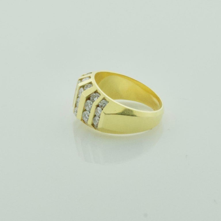 Diamond Wedding or Fashion Ring in 18 Karat Yellow Gold, circa 1970s ...
