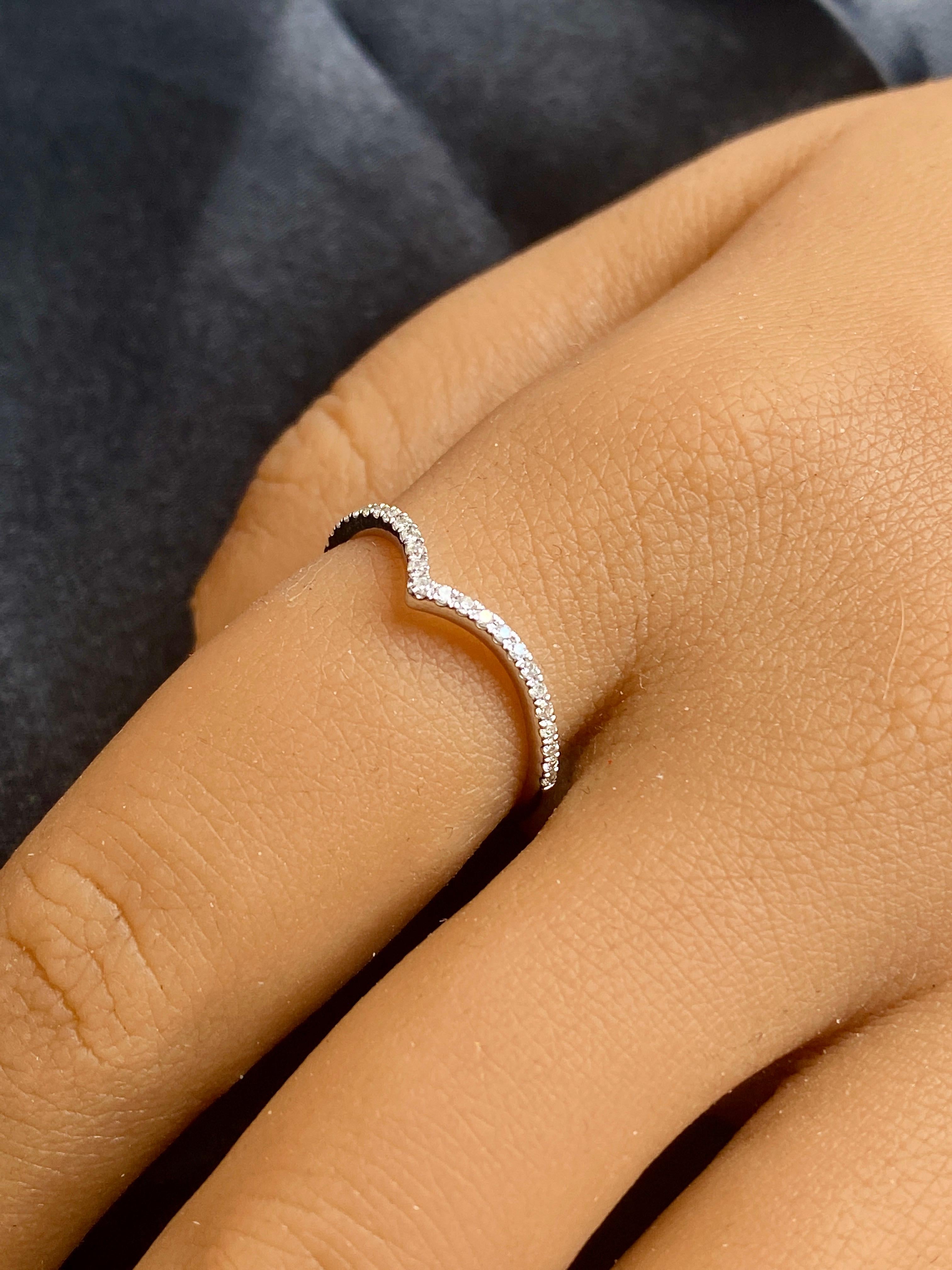 Diamond Wedding Ring, 14k White Gold Band with Natural Diamonds, Minimalist Ring In New Condition For Sale In New York, NY