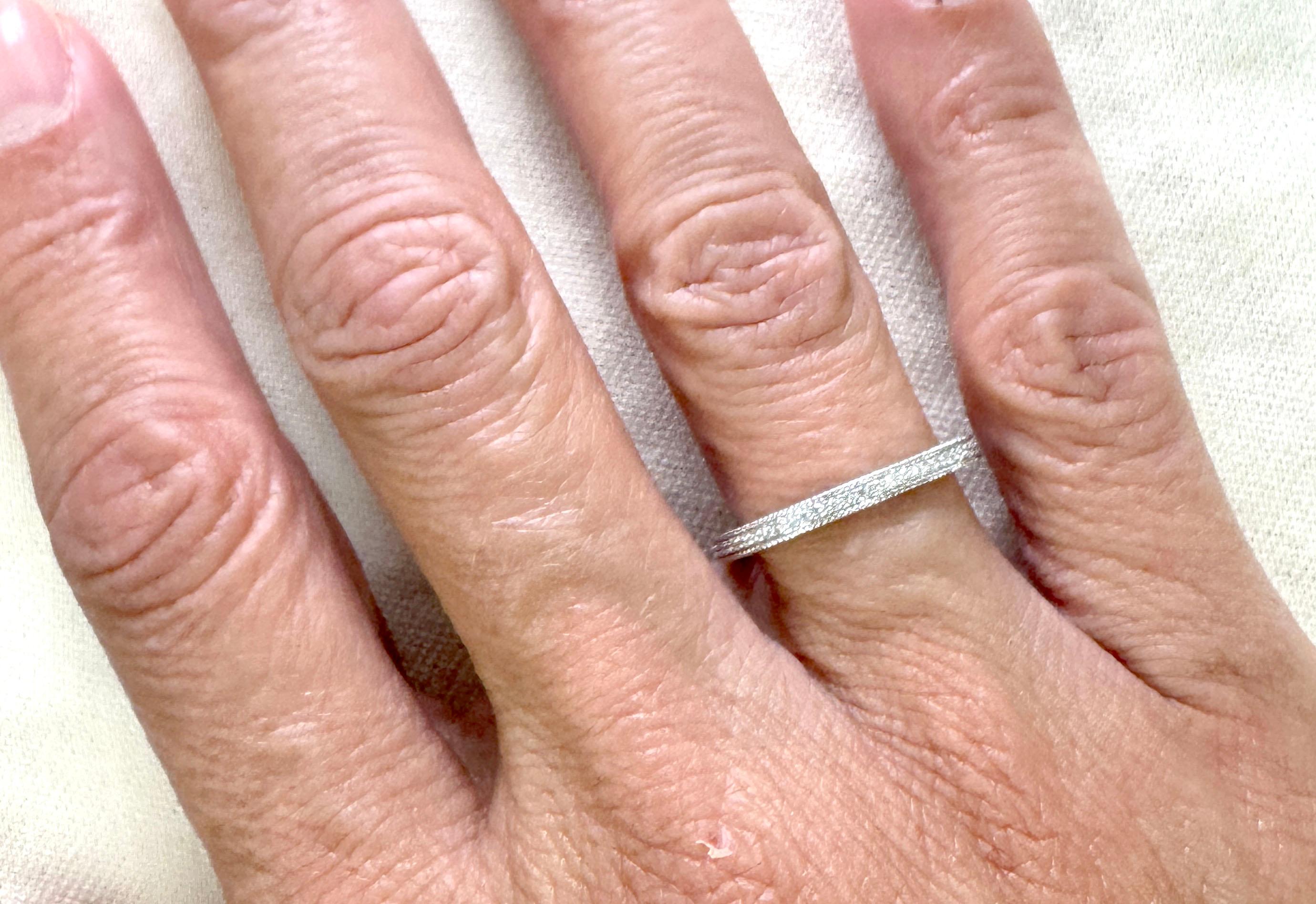 Brand New Diamond Wedding Ring Anniversary Band Mined F-G VS 14K MIlgrain For Sale 2