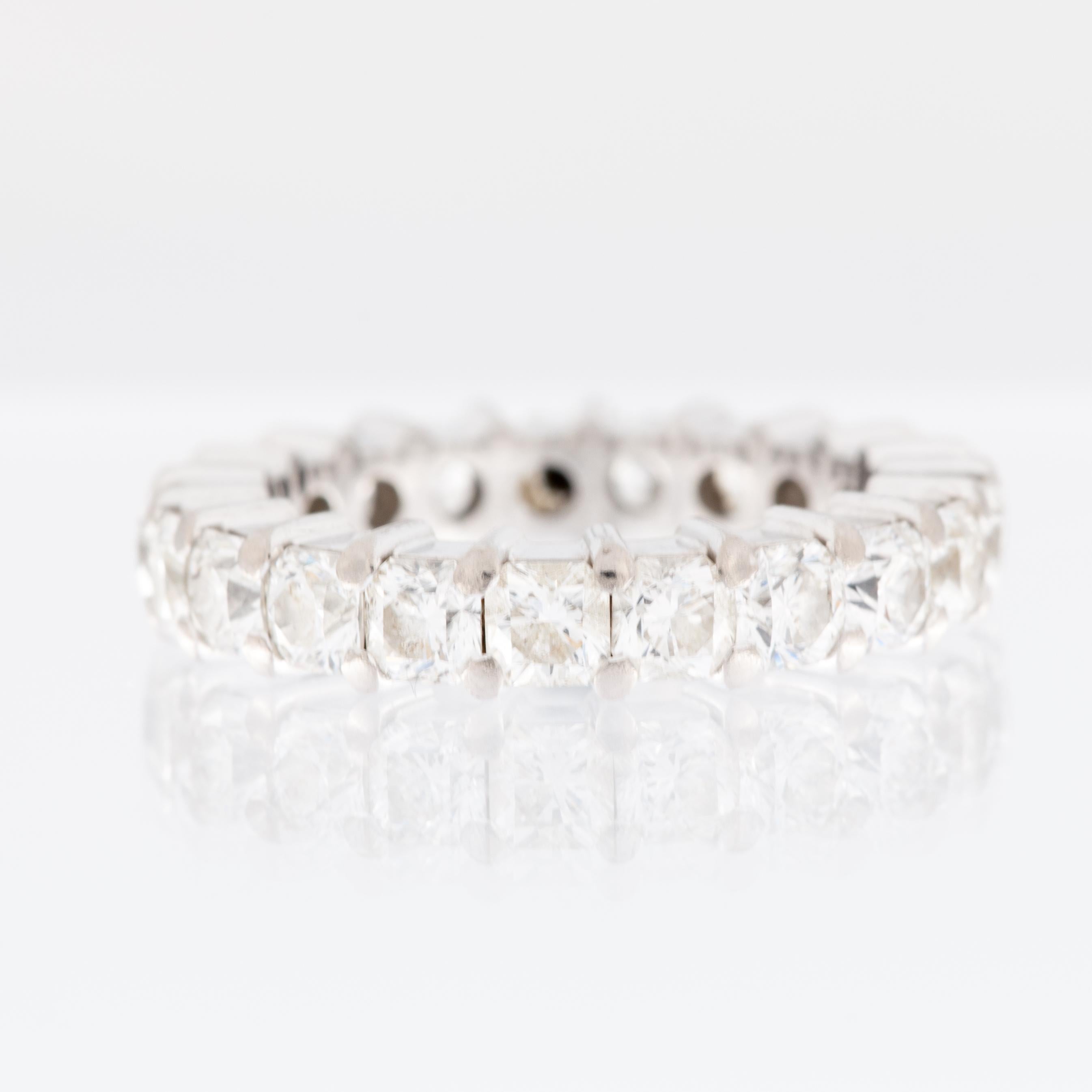 HRD Certificado Raro Diamantes talla Flandes Anillo Eternidad Oro Blanco en Excelente estado para la venta en Esch sur Alzette, Esch-sur-Alzette