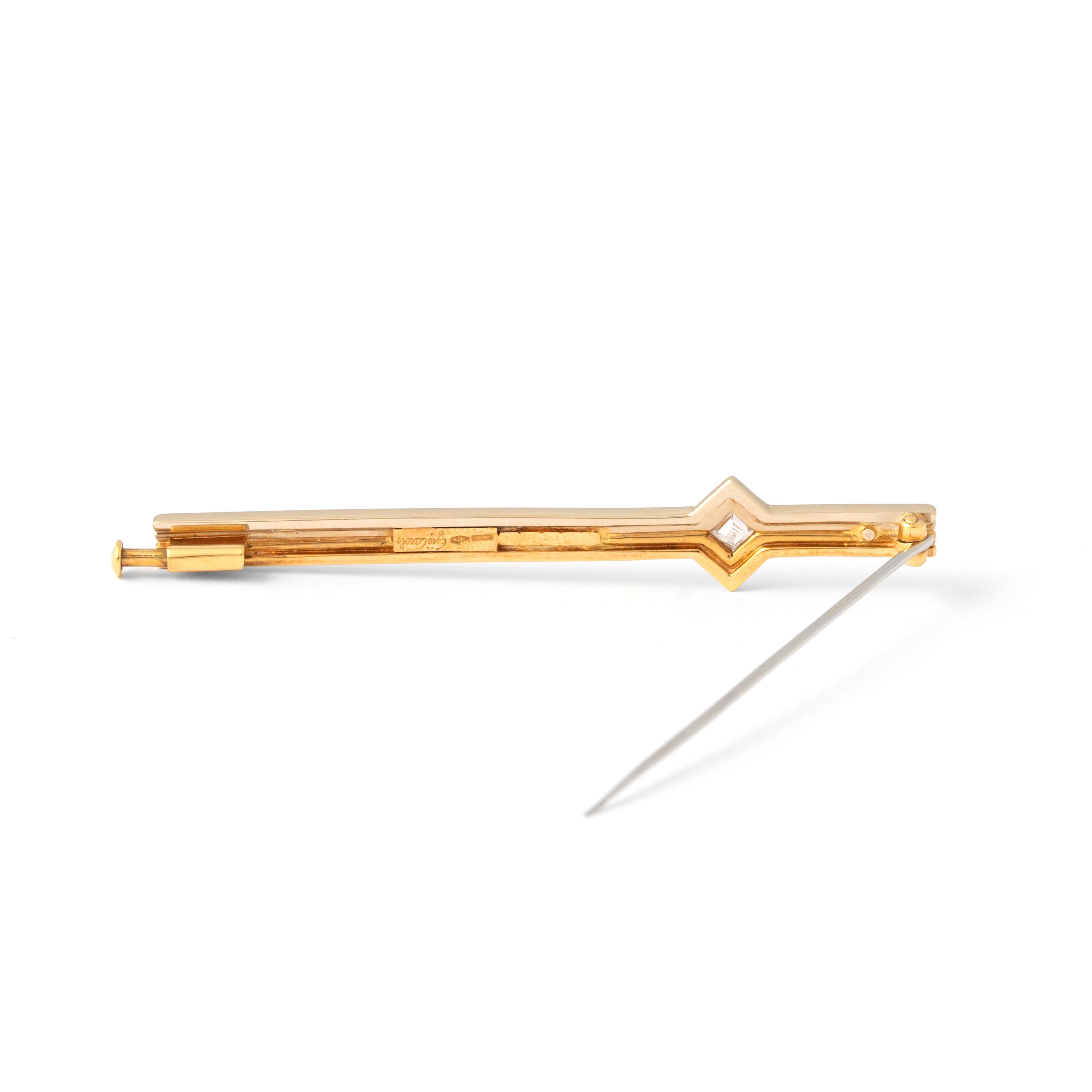 Diamond White and Yellow Gold 18K Brooch In Excellent Condition For Sale In Geneva, CH