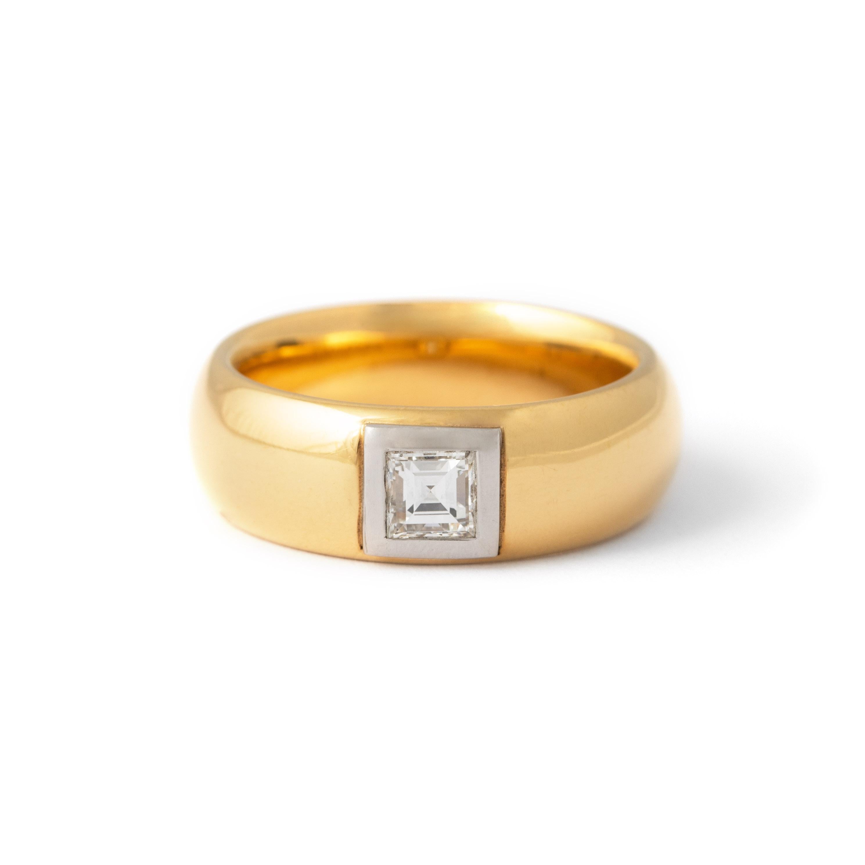 Diamond White and Yellow Gold 18K Ring In Excellent Condition For Sale In Geneva, CH