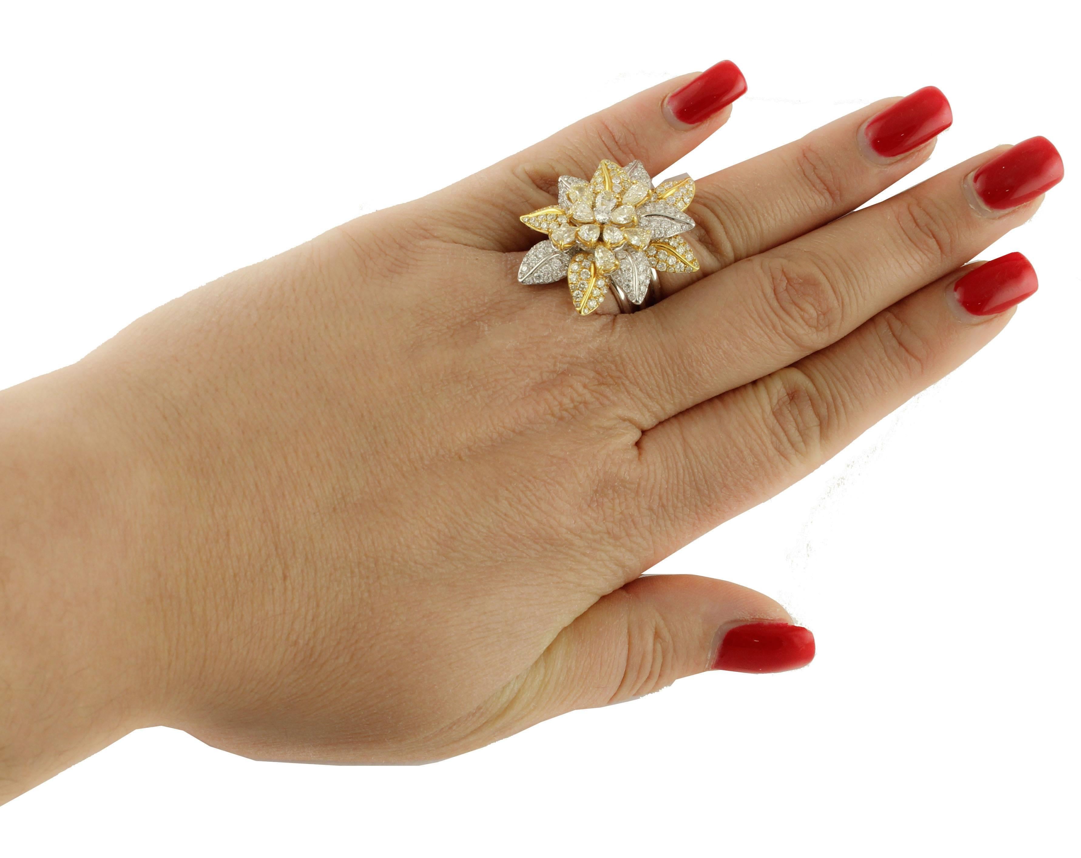 Women's 4, 64 carat Diamond 18 kt White and Yellow Gold Flower Ring
