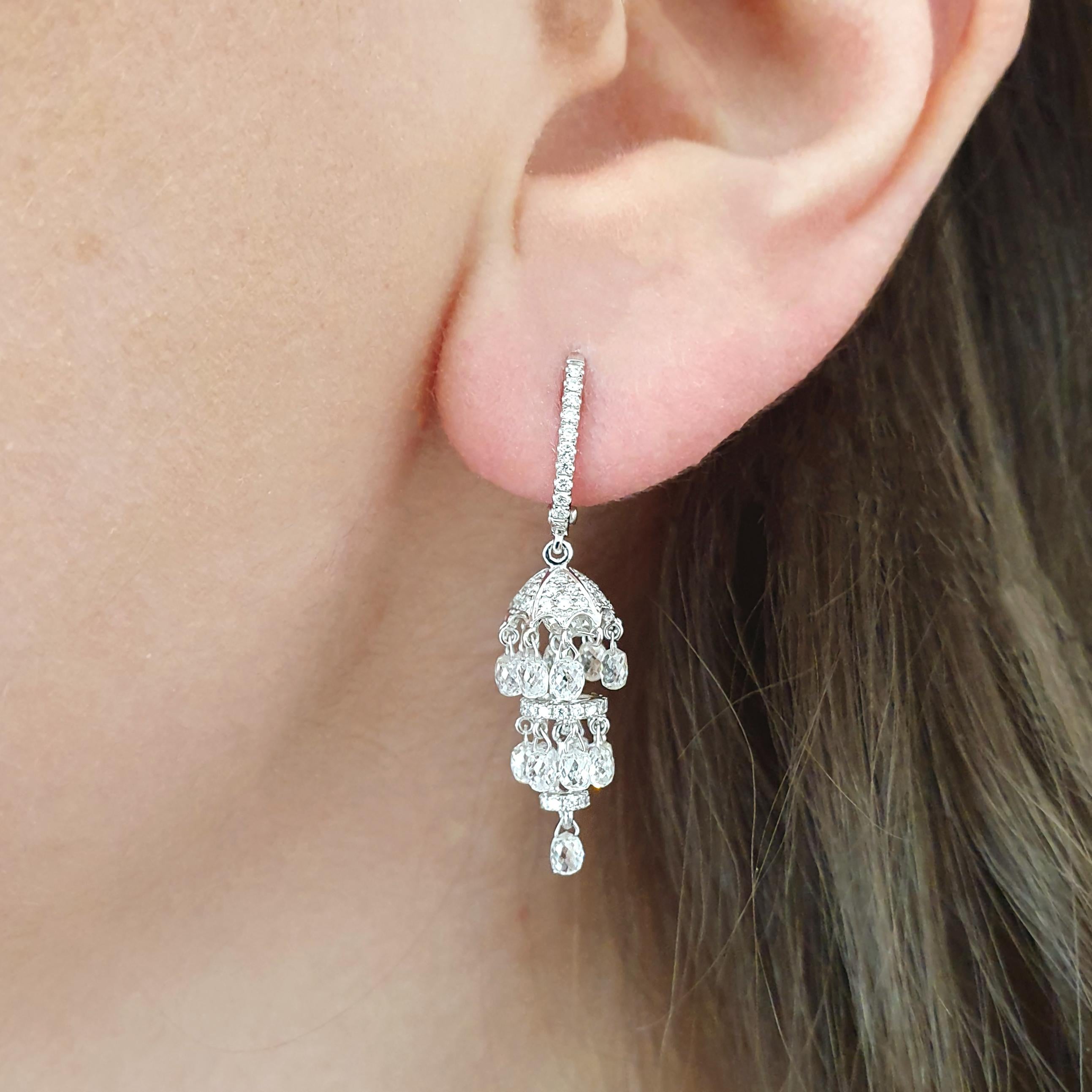 Boucles d'oreilles chandelier en or blanc 18K avec diamants Unisexe en vente