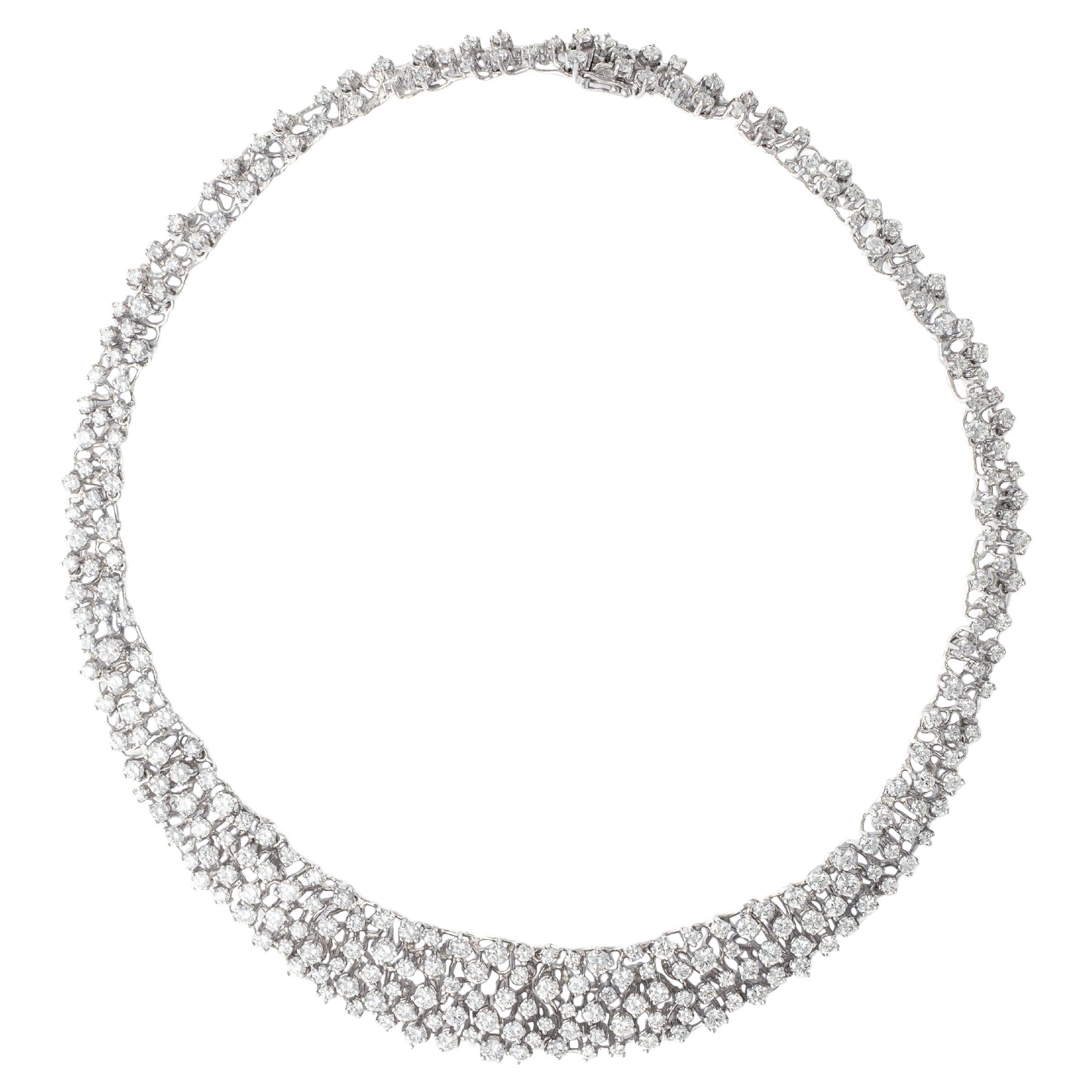 Collana con diamanti in oro bianco 18 carati