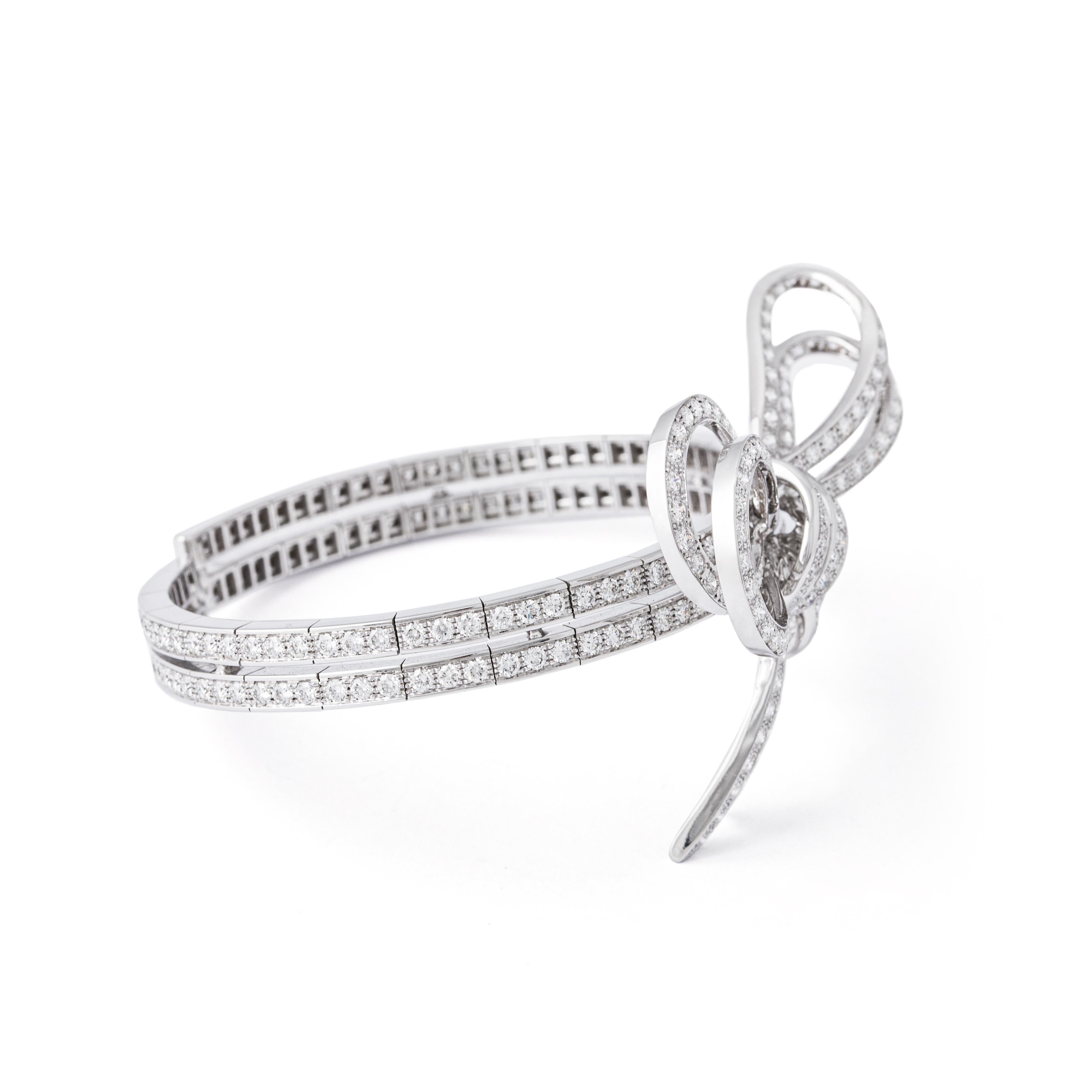 Taille ronde Bracelet à nœuds en or blanc 18K avec diamants en vente