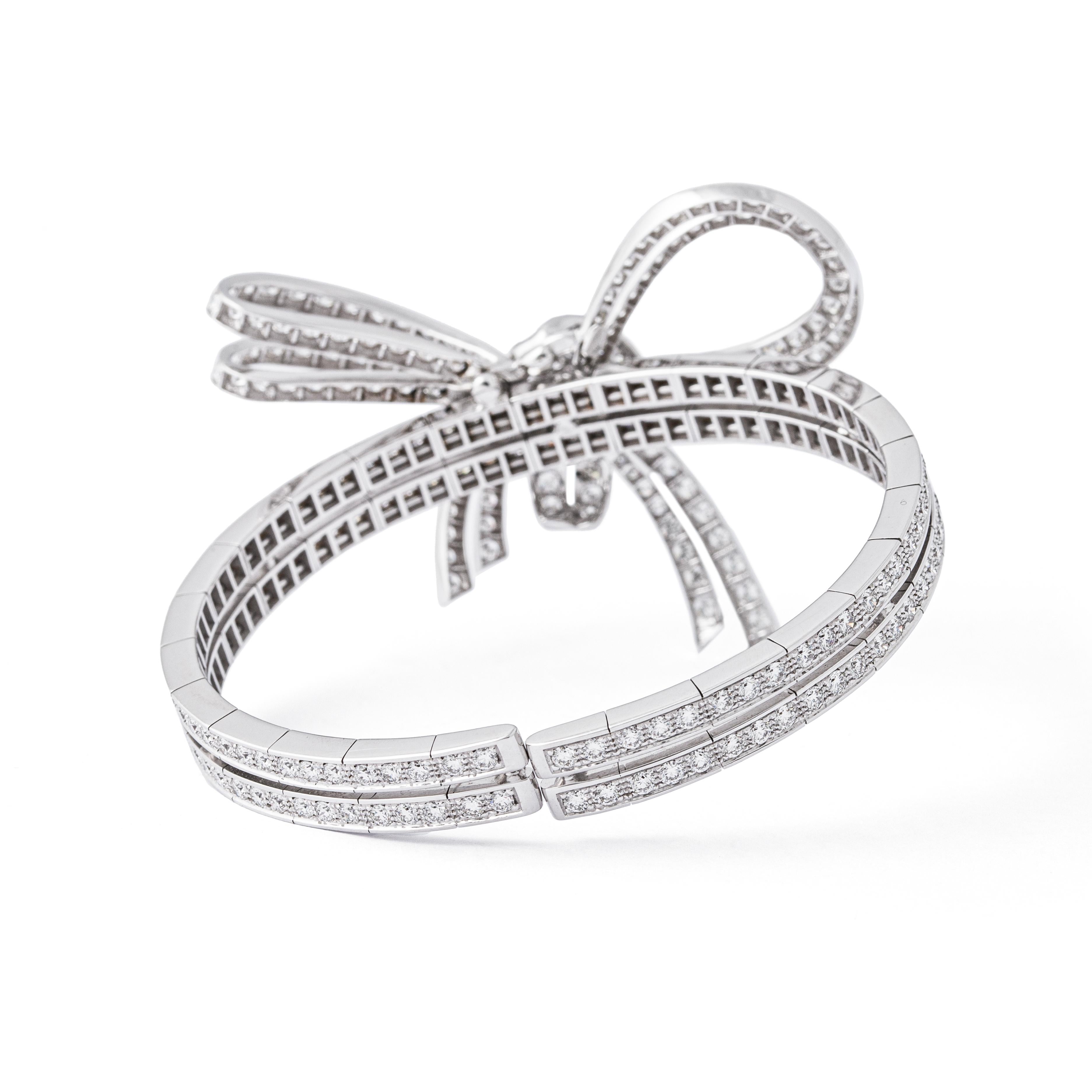 Bracelet à nœuds en or blanc 18K avec diamants Neuf - En vente à Geneva, CH