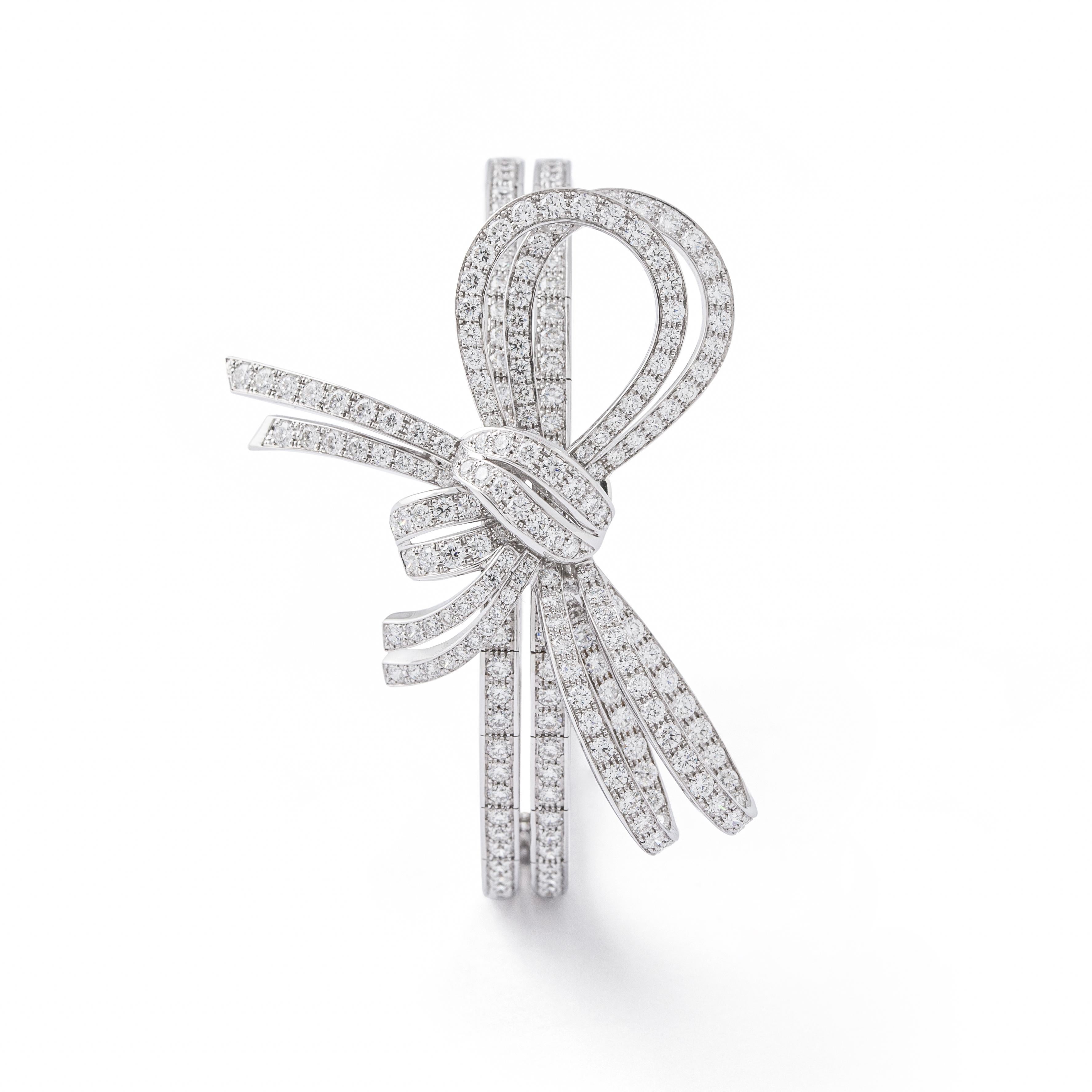 Bracelet à nœuds en or blanc 18K avec diamants en vente 2
