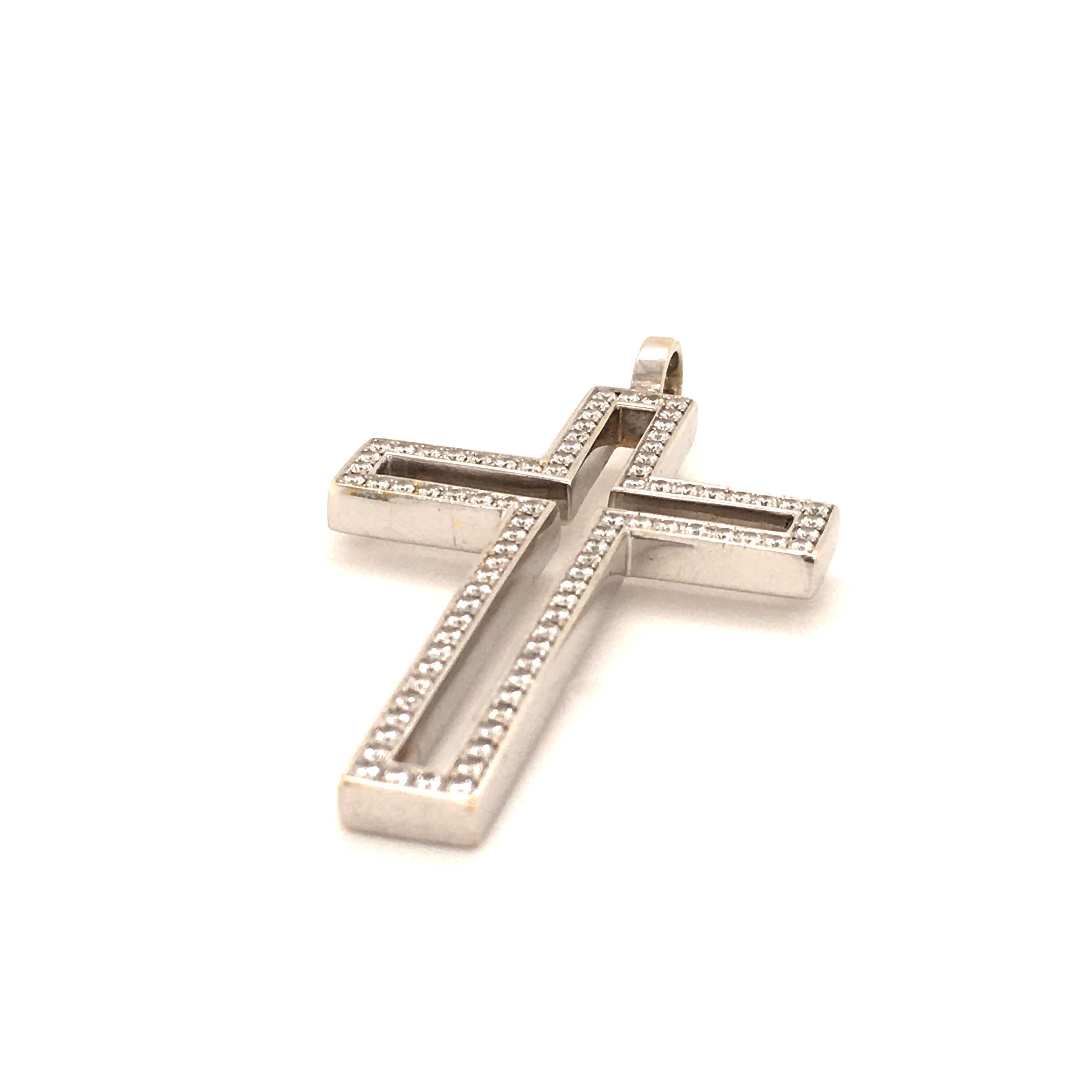 Pendentif croix en or blanc 750 avec diamants Bon état - En vente à Lucerne, CH