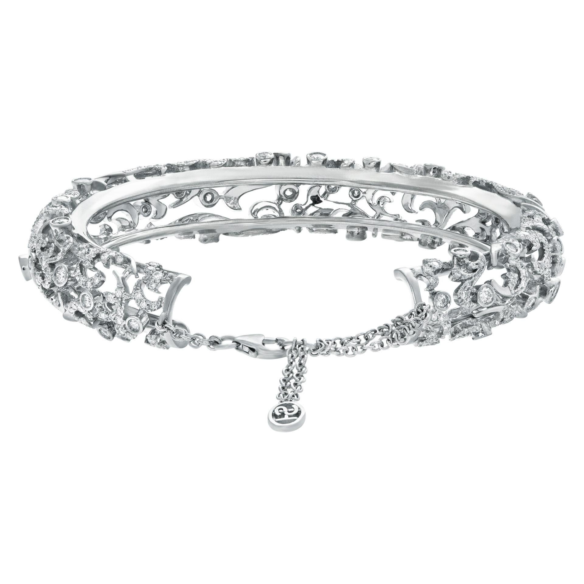 Bracciale Bangle in oro bianco con diamanti In condizioni ottime in vendita a Surfside, FL