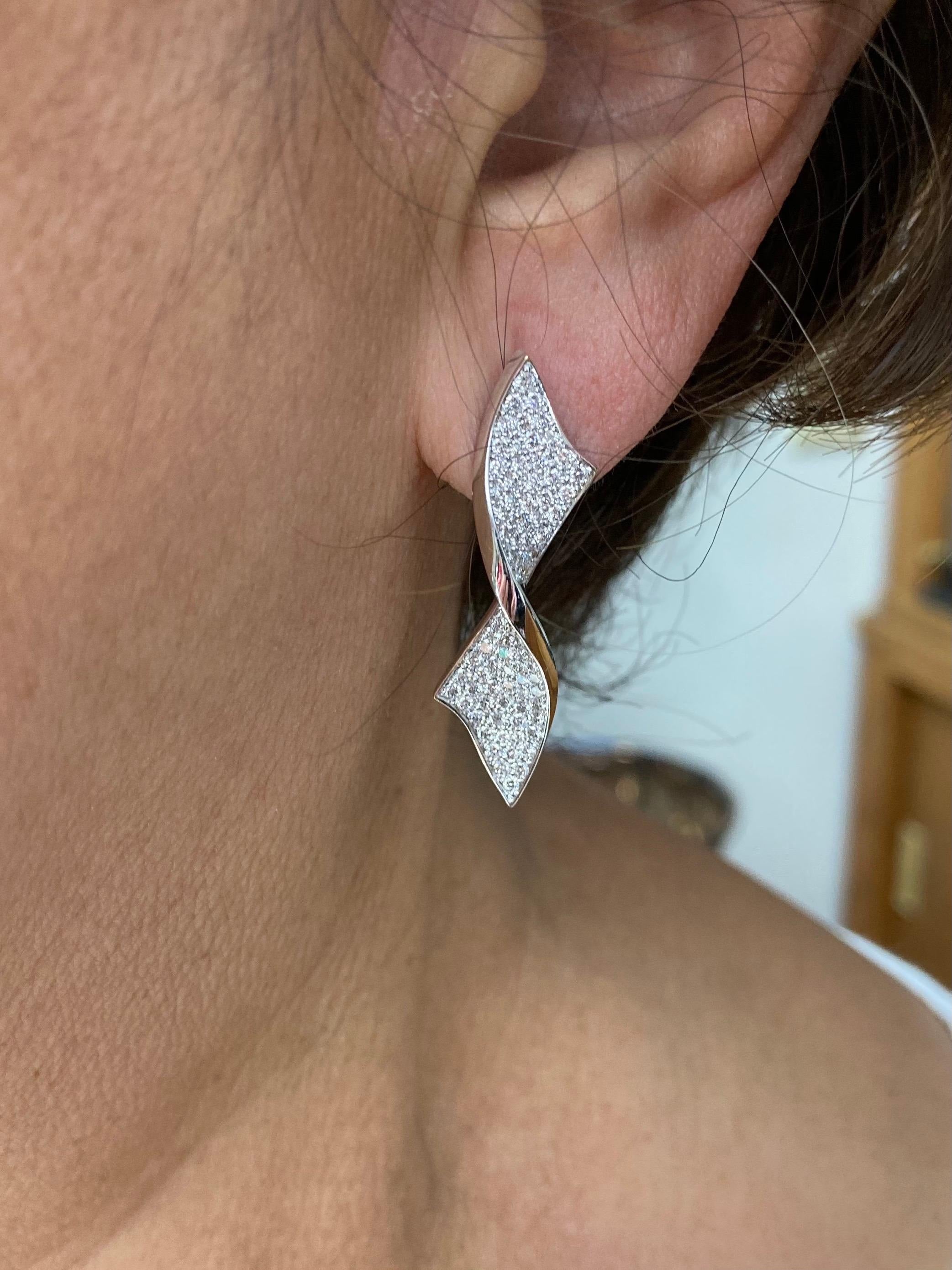 Round Cut Diamond White Gold Bow Earrings
