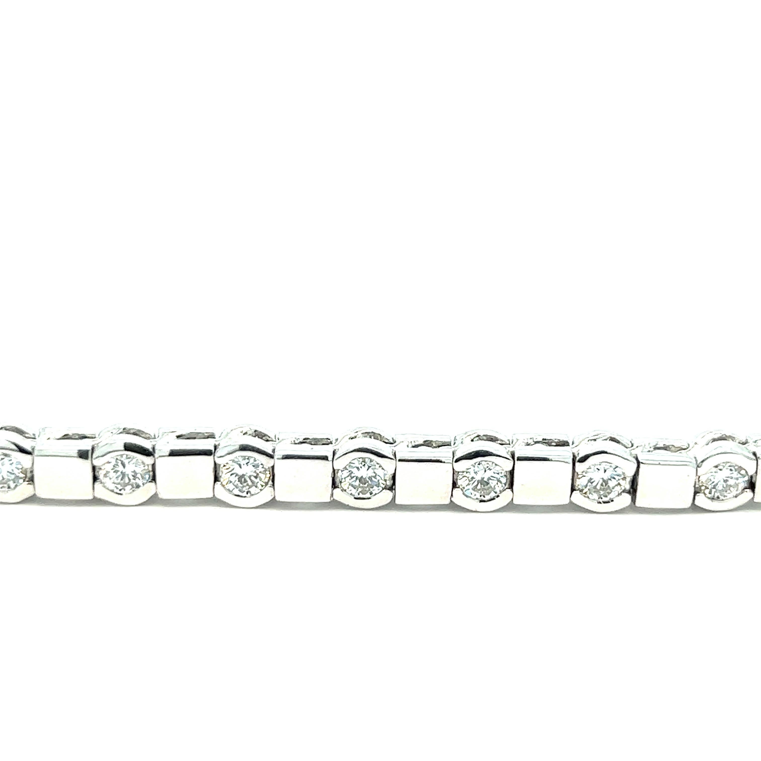 Round Cut Diamond White Gold Bracelet For Sale