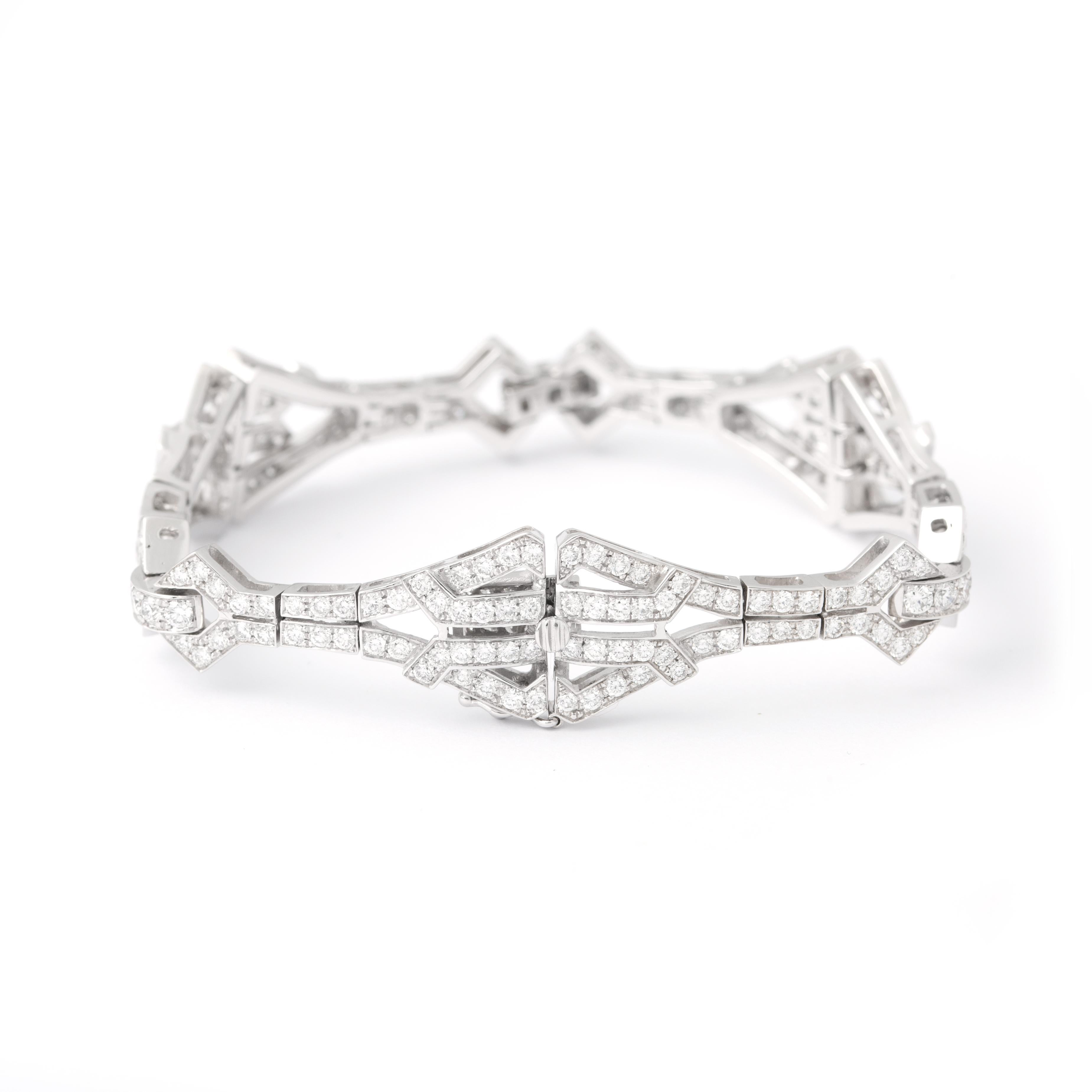 Taille ronde Bracelet en or blanc et diamants en vente
