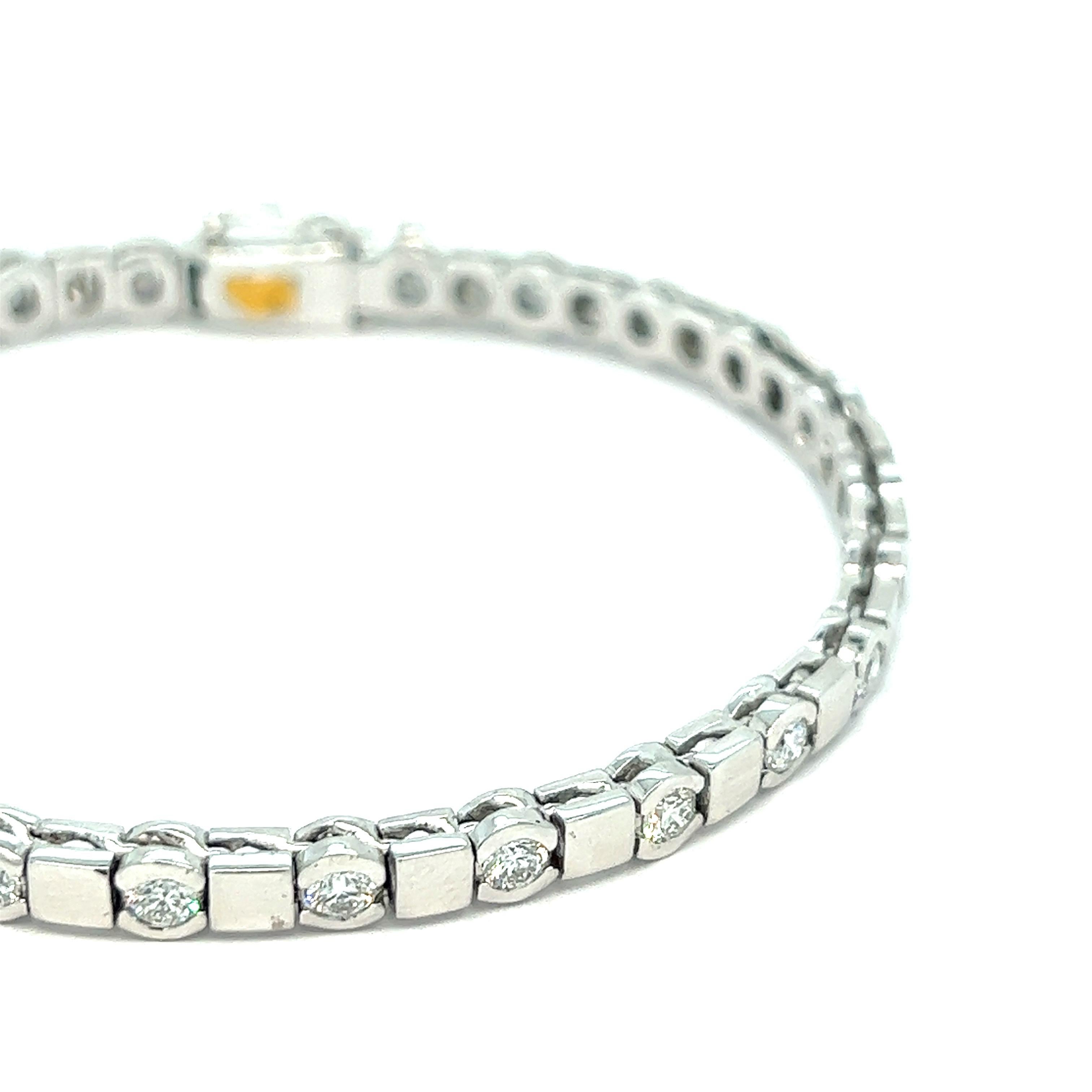 Bracelet en or blanc et diamants en vente 1