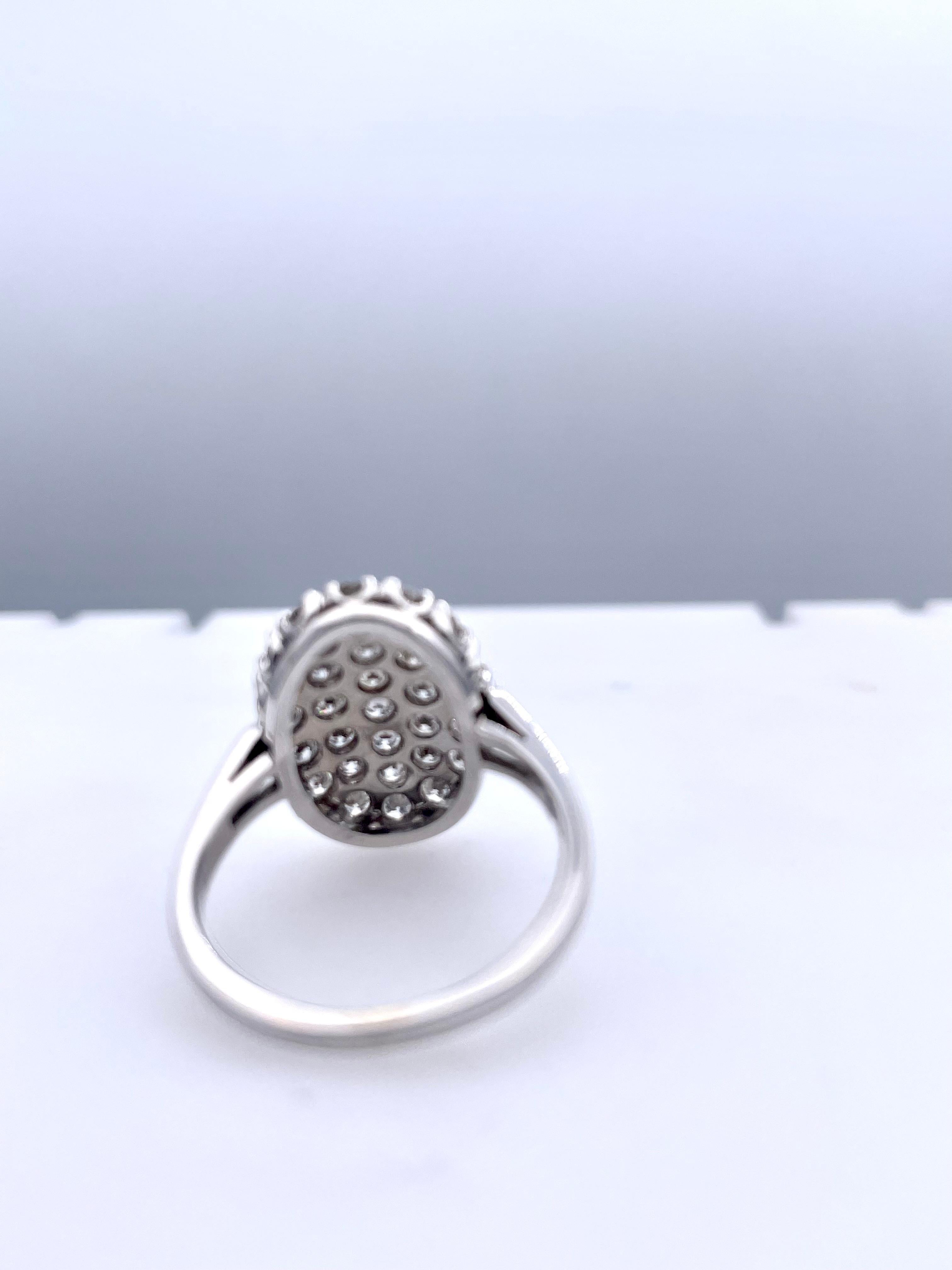Diamond White Gold Cocktail Ring In Excellent Condition For Sale In New York, NY