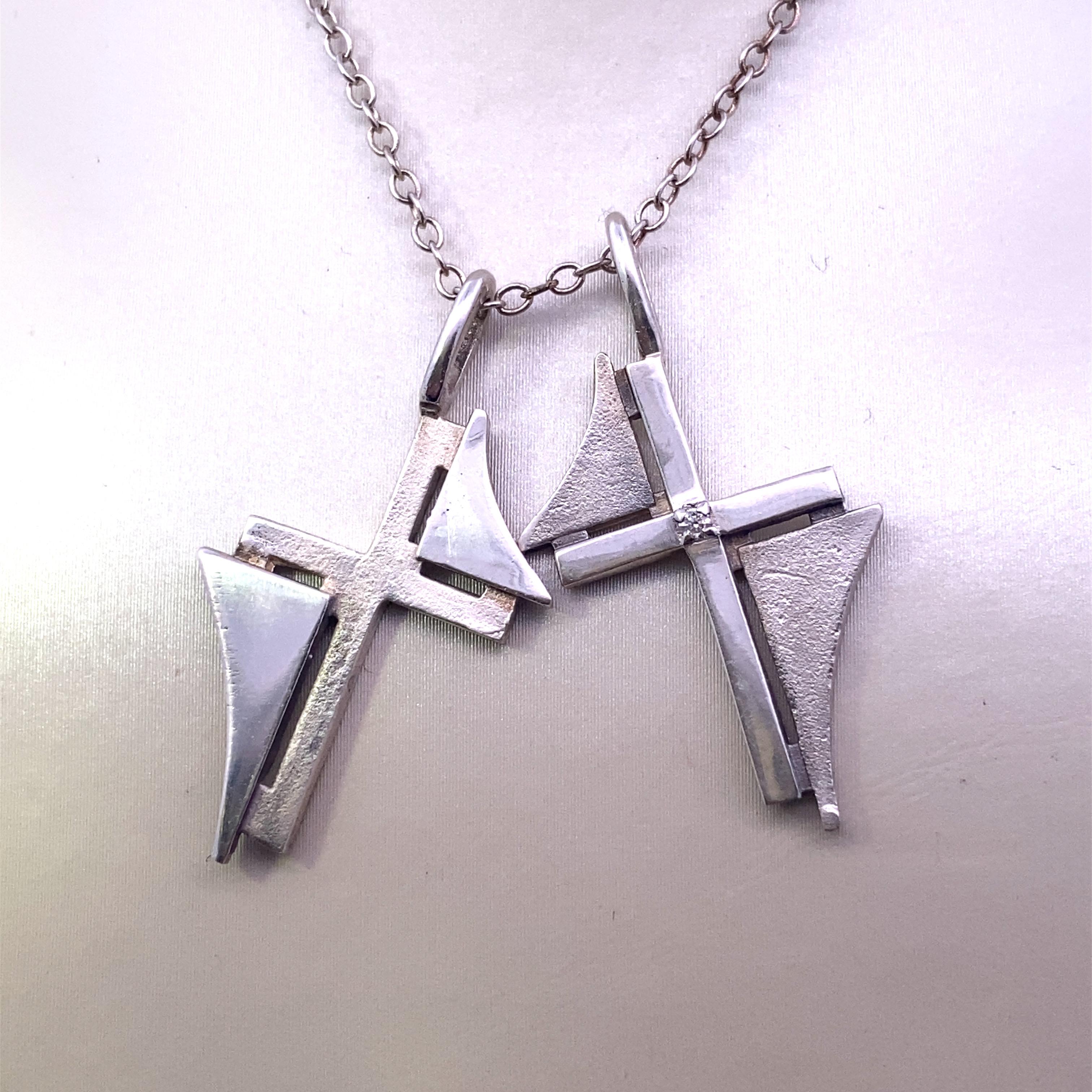 Diamond White Gold Double Cross Pendant In New Condition For Sale In DALLAS, TX